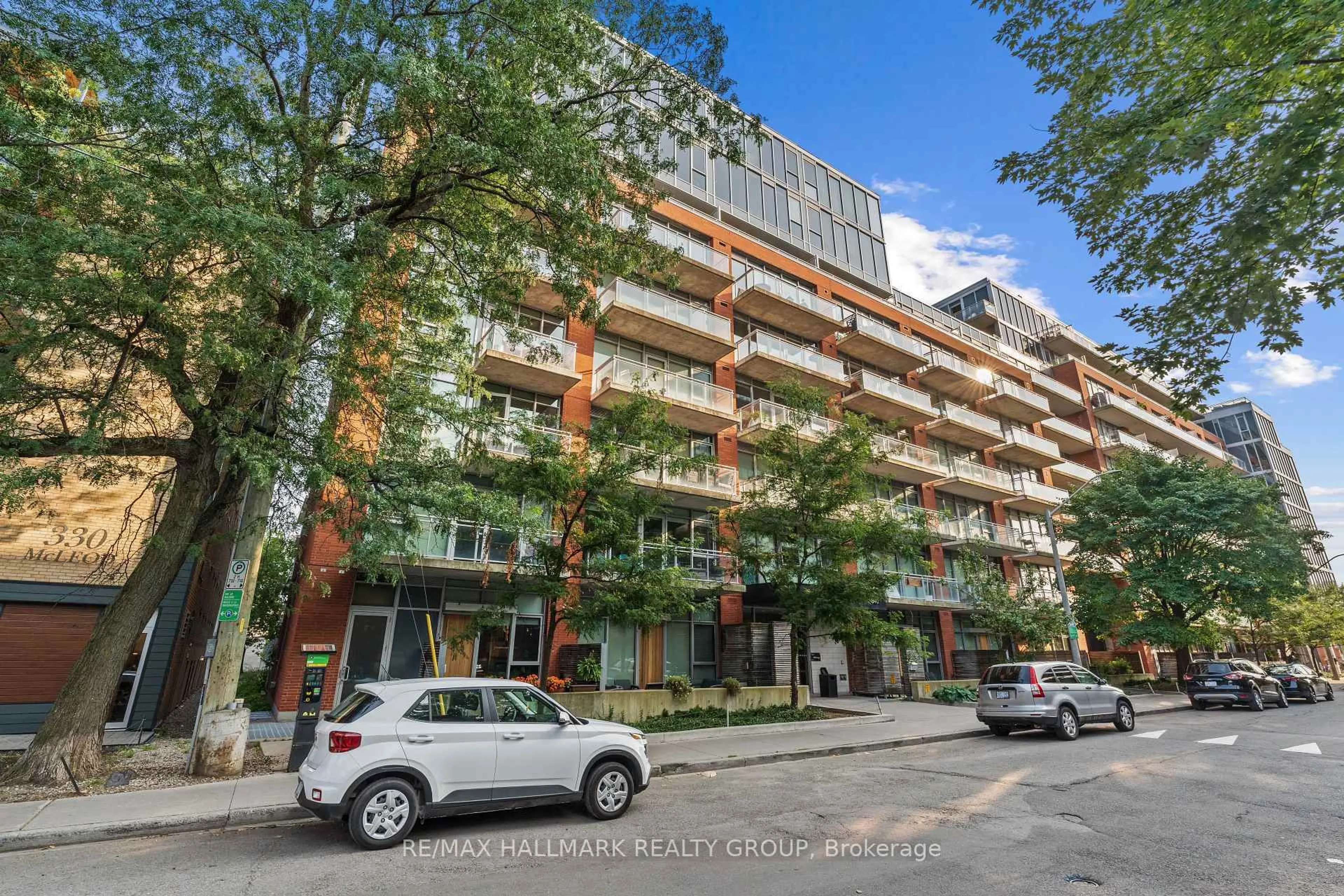 Unknown for 340 Mcleod St #438, Ottawa Ontario K2P 1A4