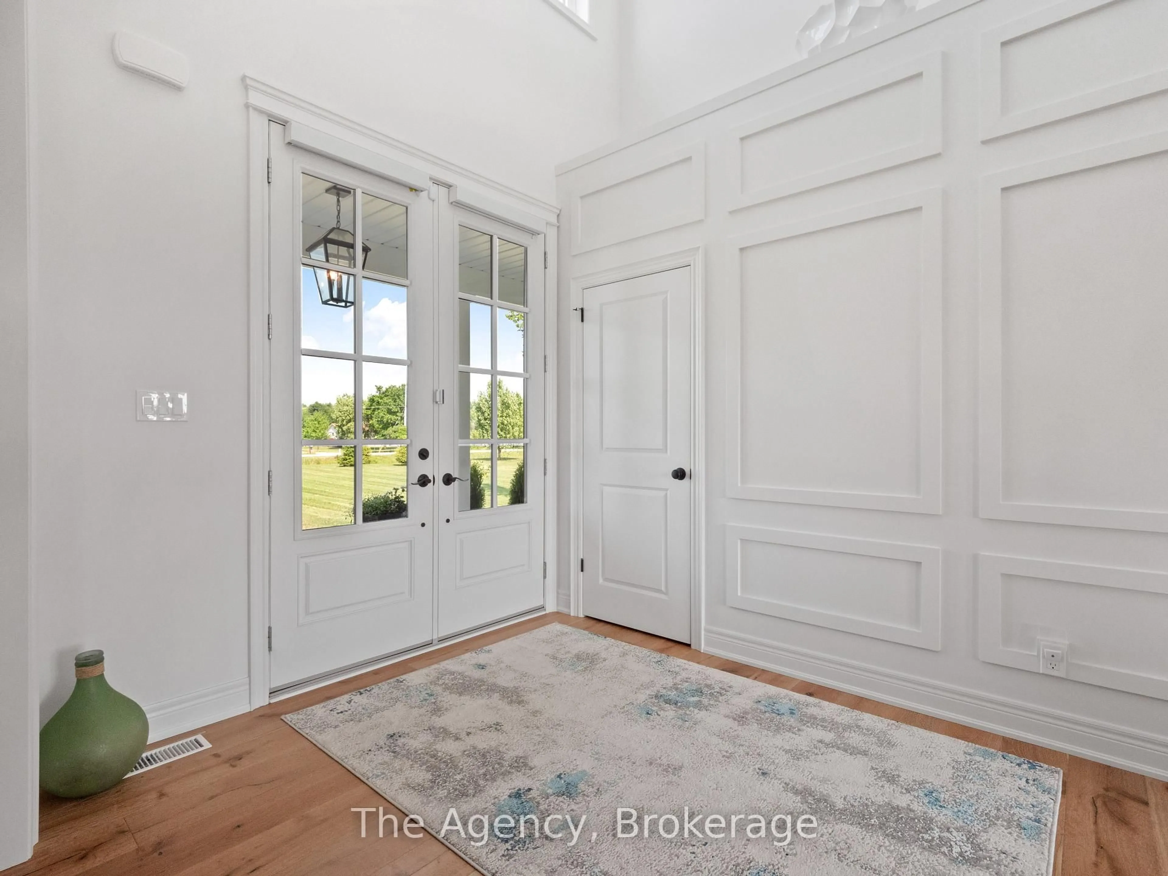 Indoor entryway for 51075 Deeks Rd, Wainfleet Ontario L0S 1V0
