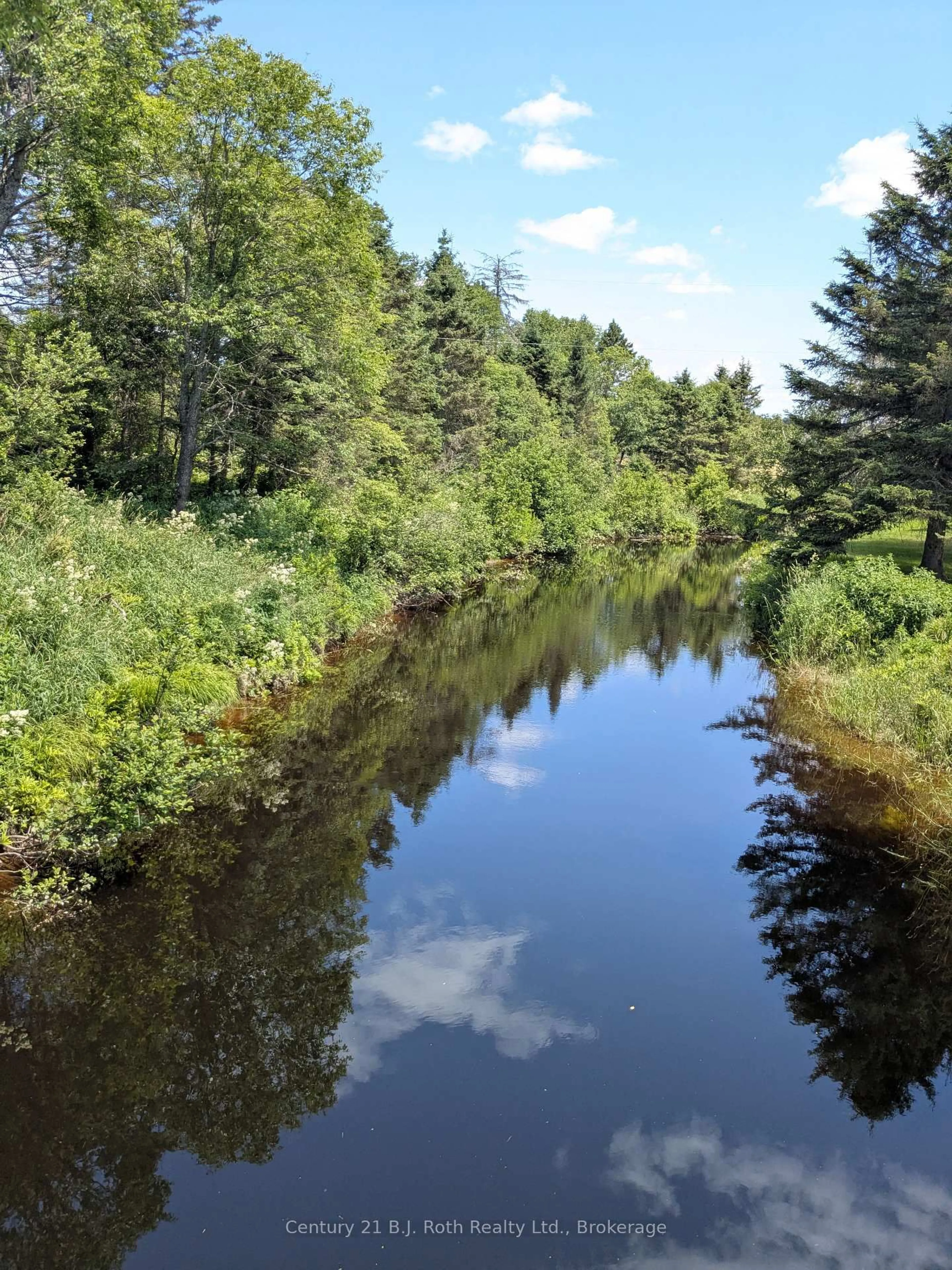Blurry image for 288 River Rd, Magnetawan Ontario P0A 1P0