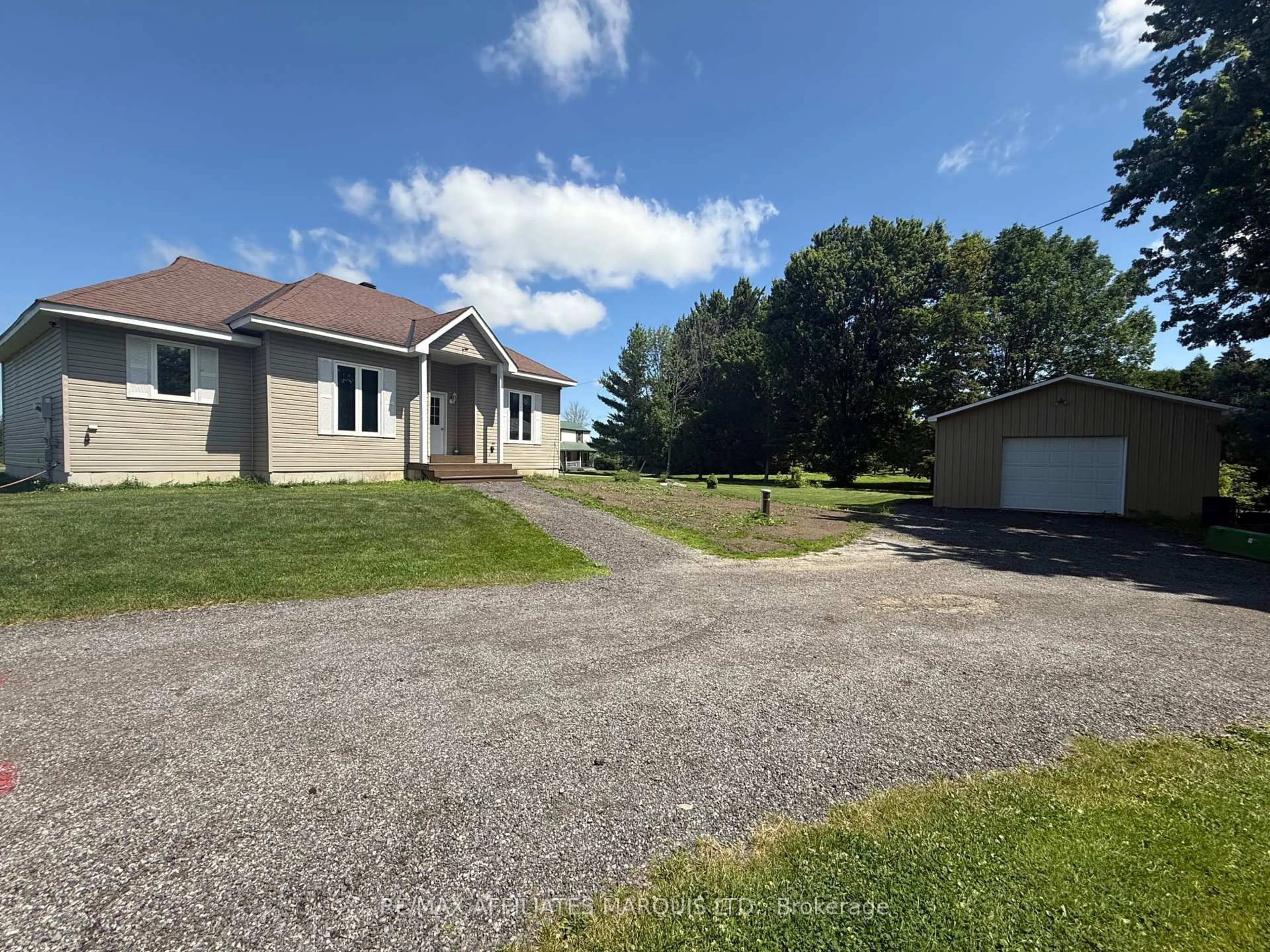 A pic from outside/outdoor area/front of a property/back of a property/a pic from drone, unknown for 19249 County 2 Rd, South Glengarry Ontario K0C 2E0