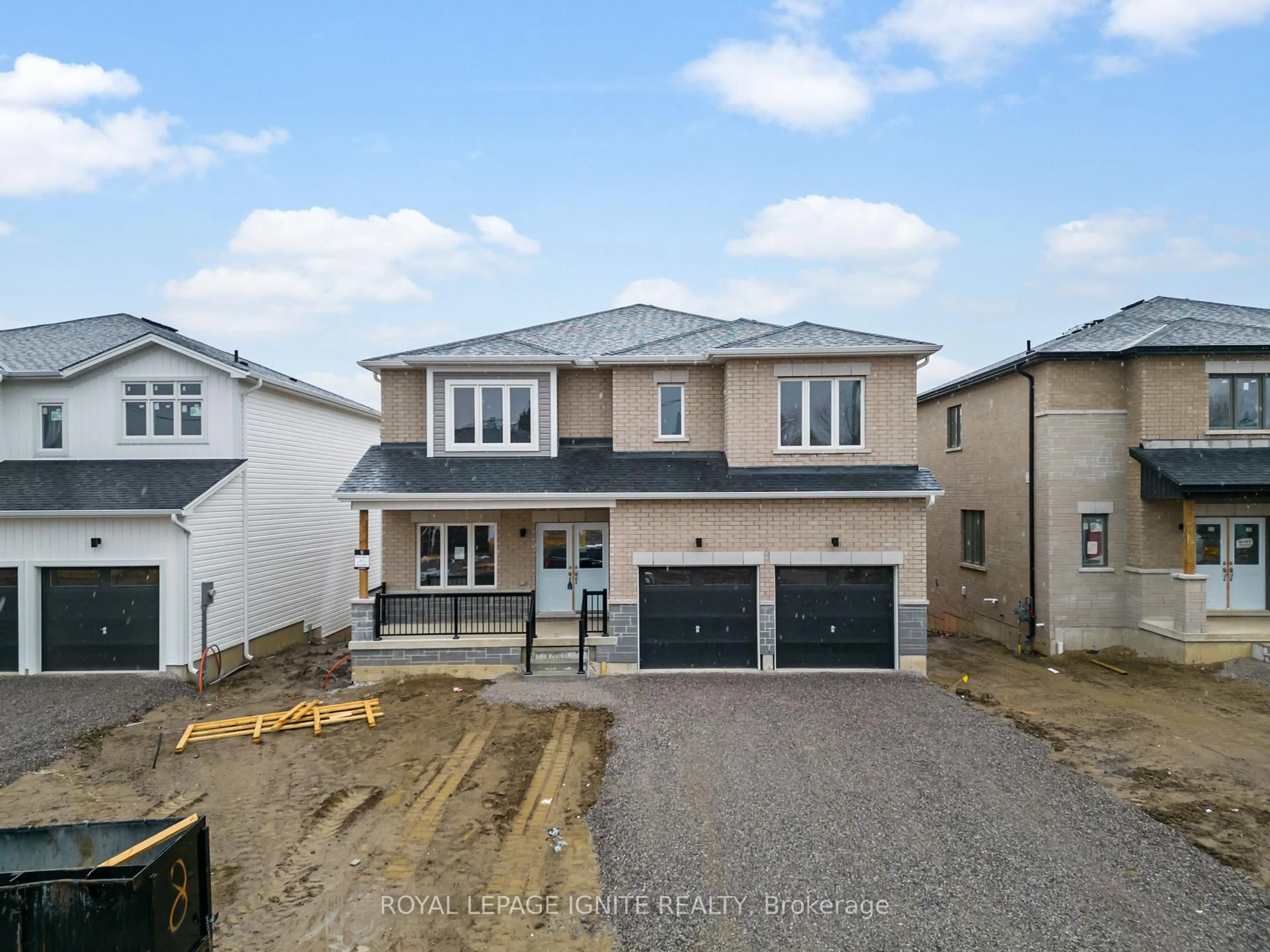 A pic from outside/outdoor area/front of a property/back of a property/a pic from drone, street for 19 Butternut Dr, Norfolk Ontario N3Y 0G8