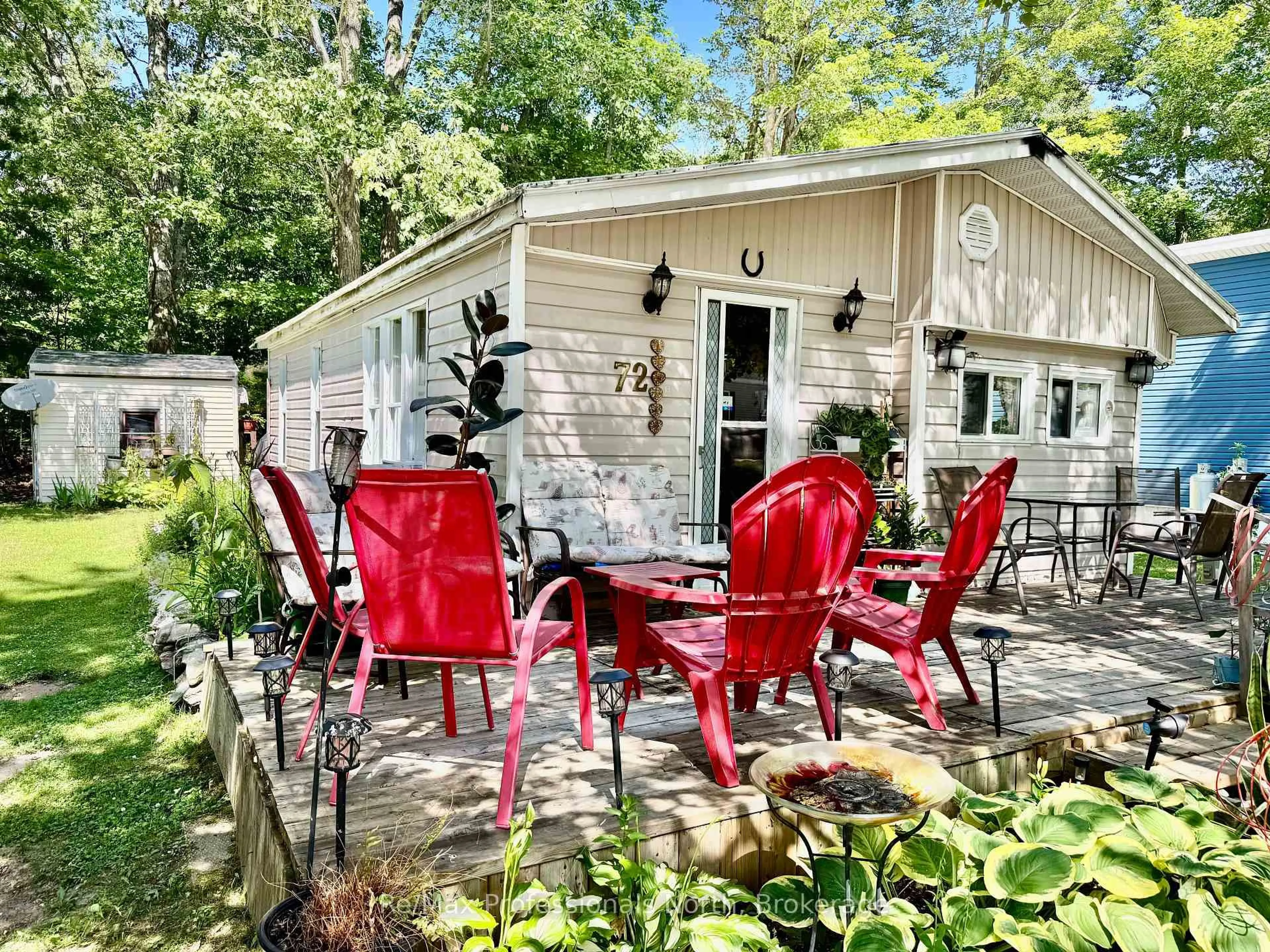 Patio, water/lake/river/ocean view for 1007 RACOON Rd #72, Gravenhurst Ontario P1P 1R1