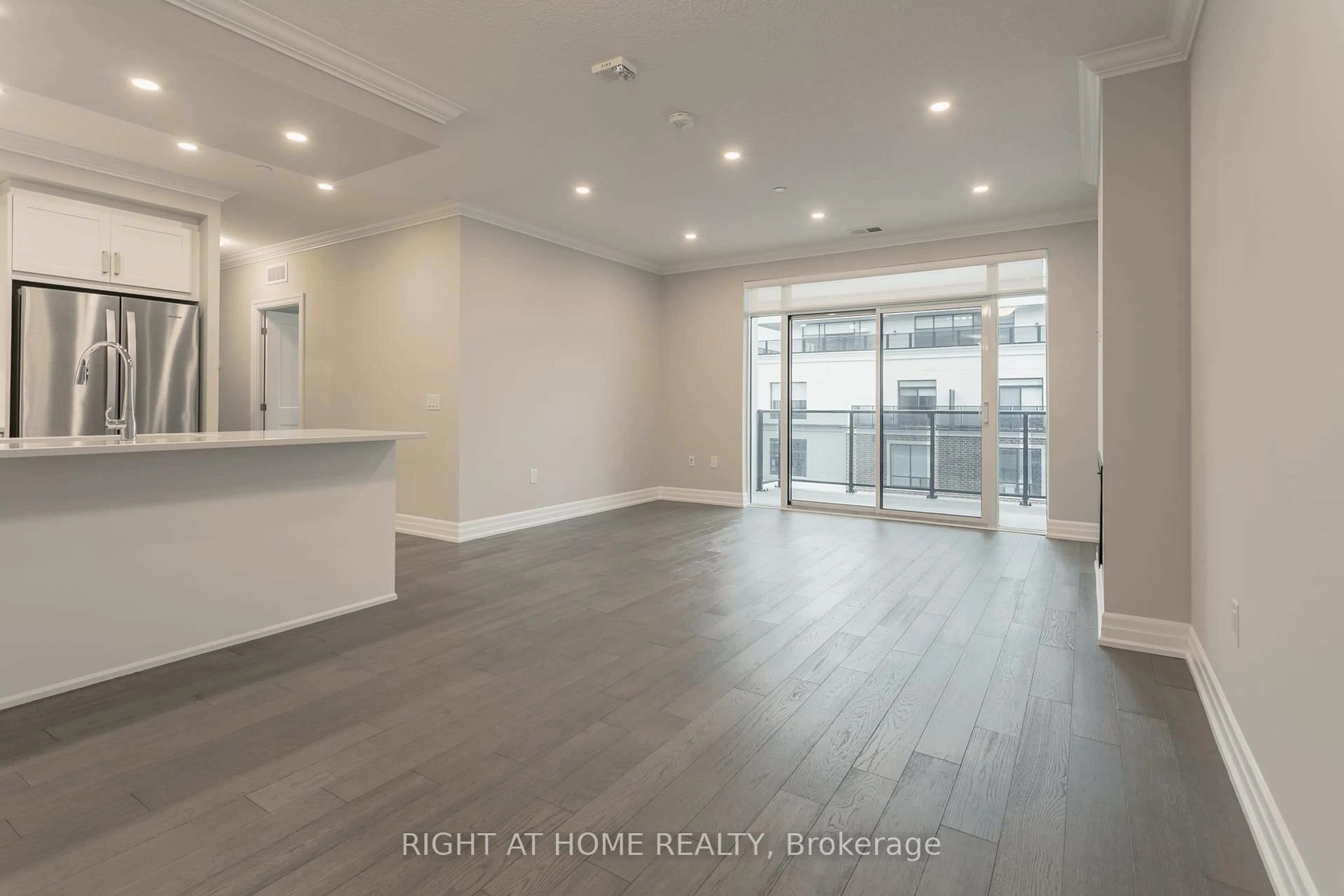 A pic of a room for 460 Callaway Rd ## 810, London North Ontario N6G 0N8