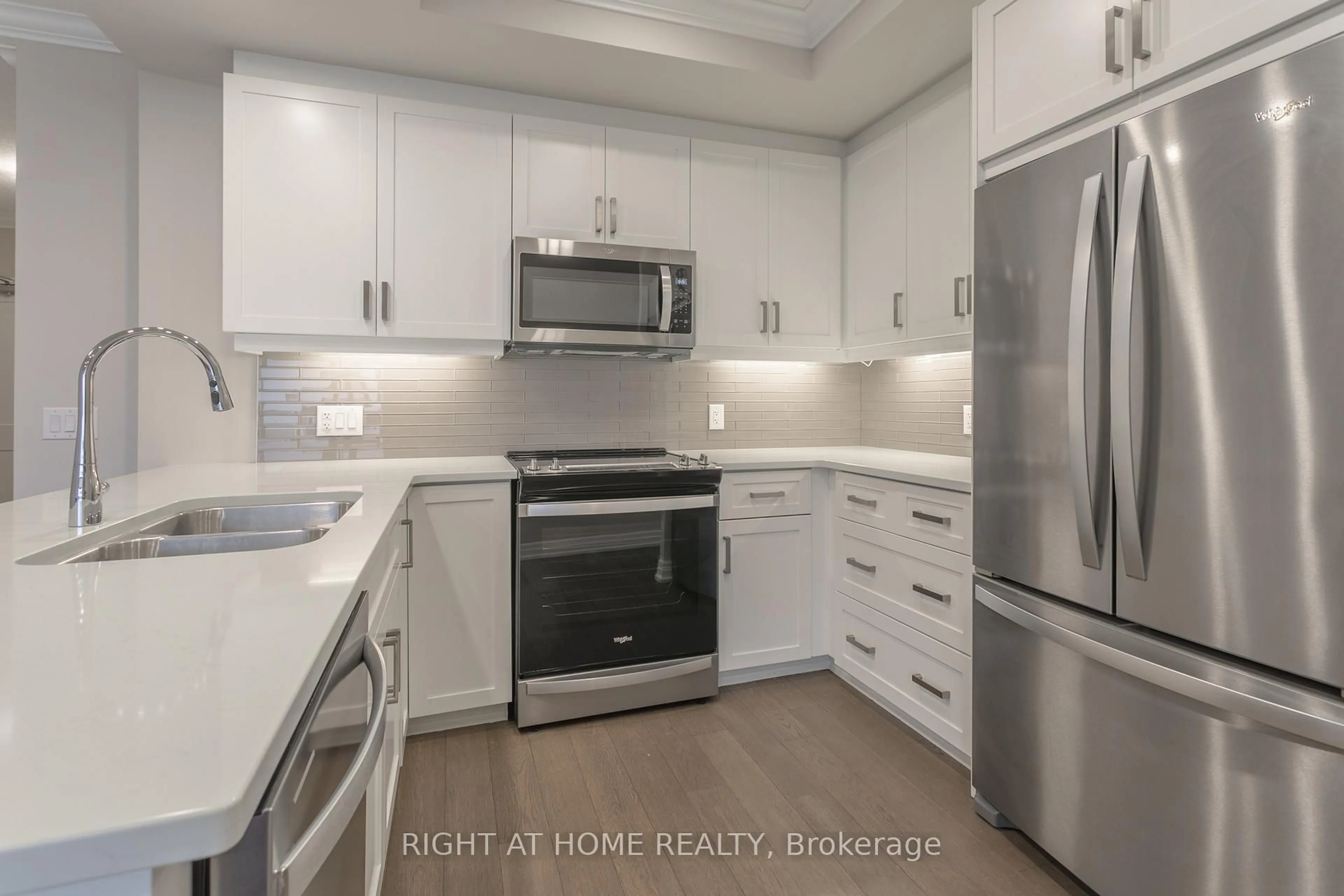 Unknown for 460 Callaway Rd ## 810, London North Ontario N6G 0N8