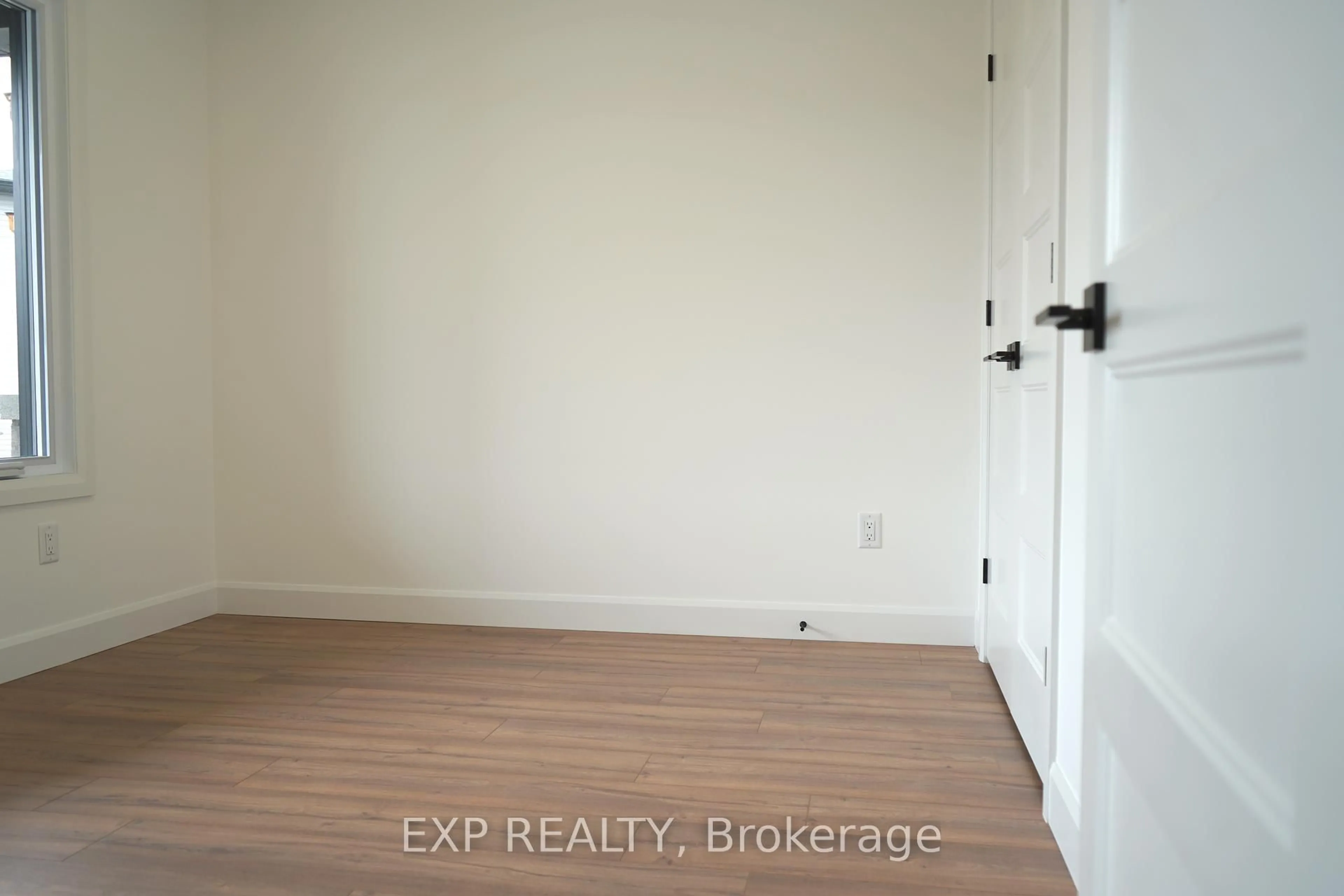 A pic of a room for 984 Katia St, The Nation Ontario K0A 2M0