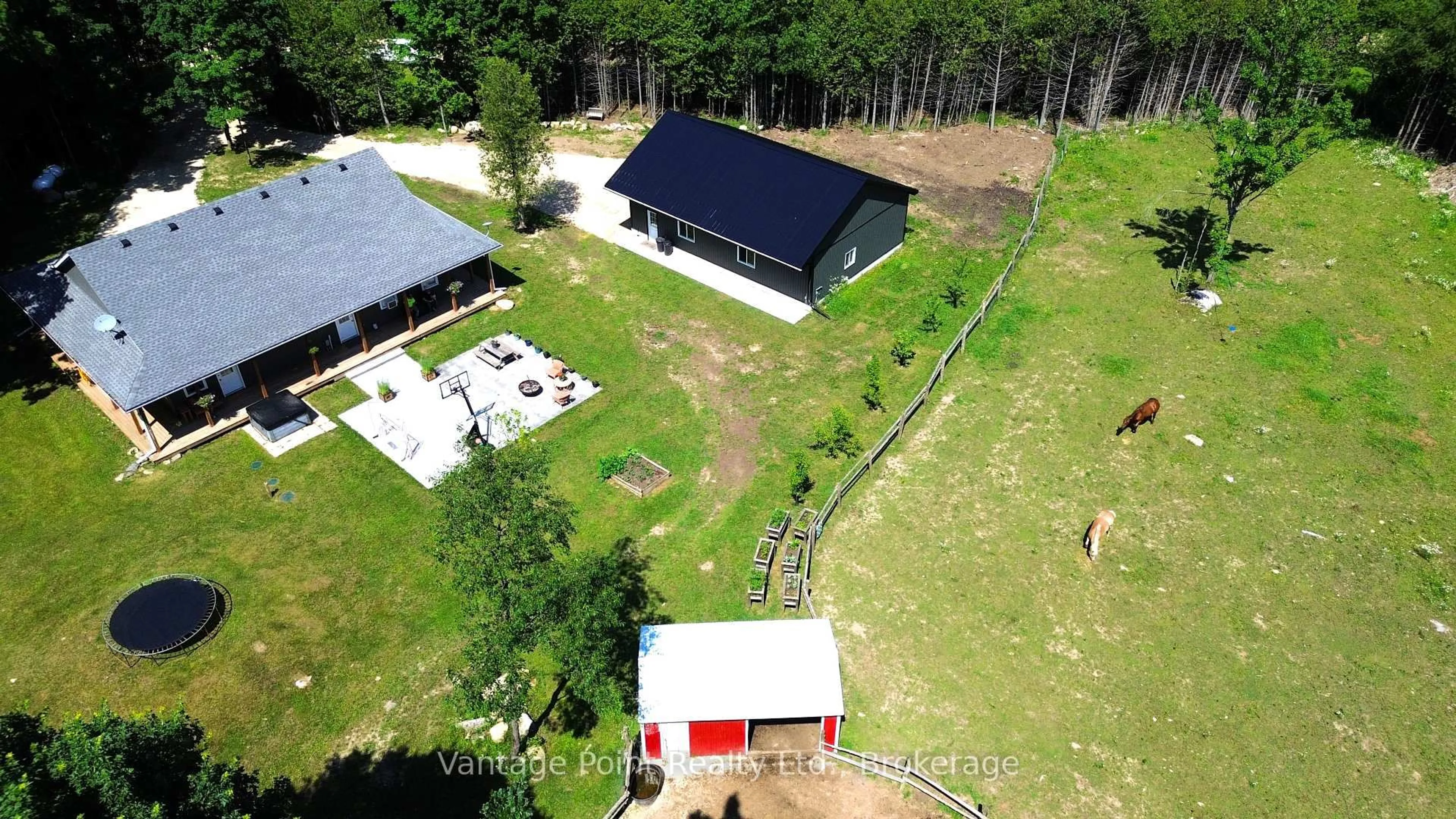 A pic from outside/outdoor area/front of a property/back of a property/a pic from drone, unknown for 114 Crawford Rd, Chatsworth Ontario N0H 1C0