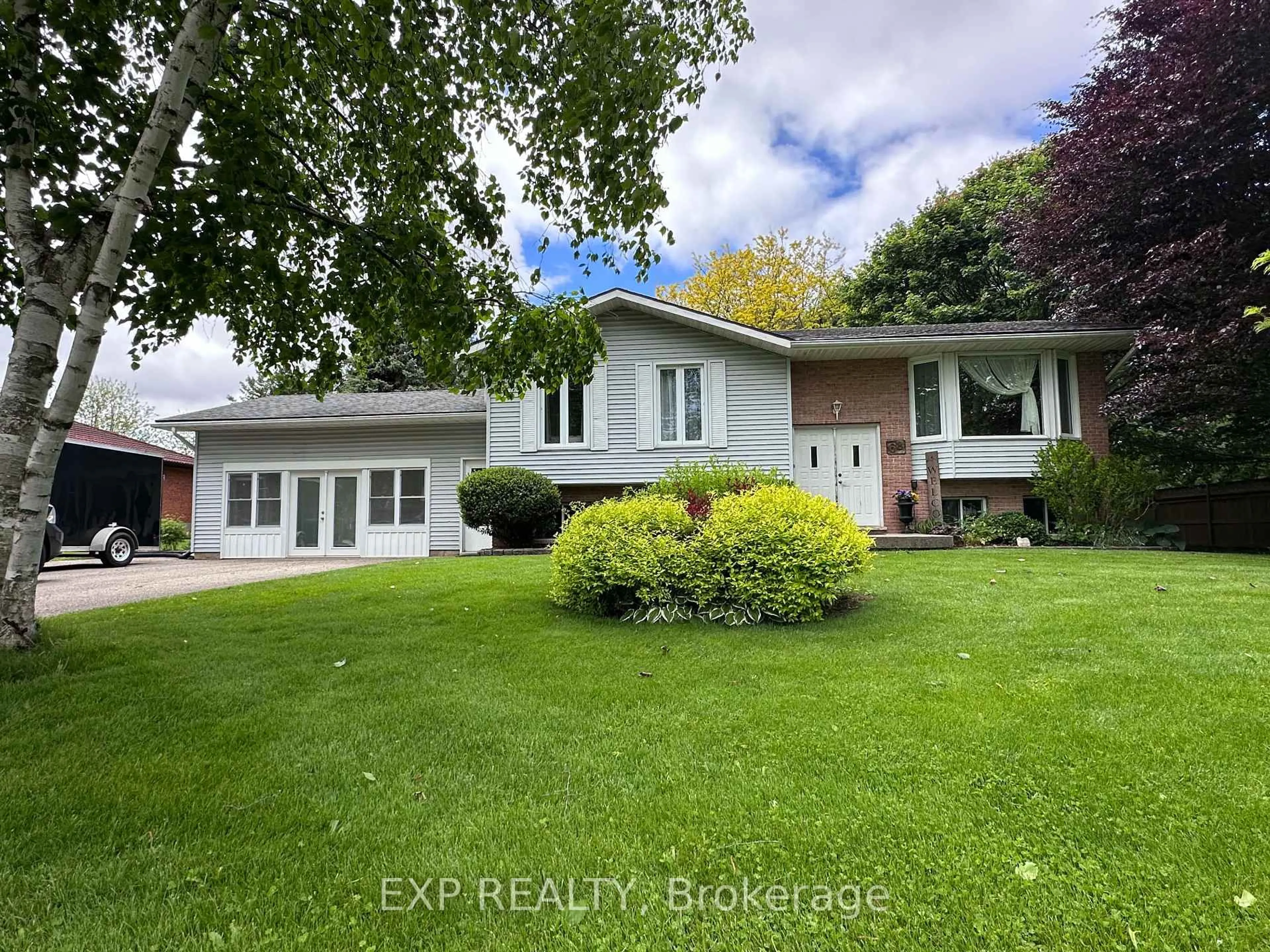 A pic from outside/outdoor area/front of a property/back of a property/a pic from drone, street for 68 Thompson Pl, East Zorra-Tavistock Ontario N0J 1M0