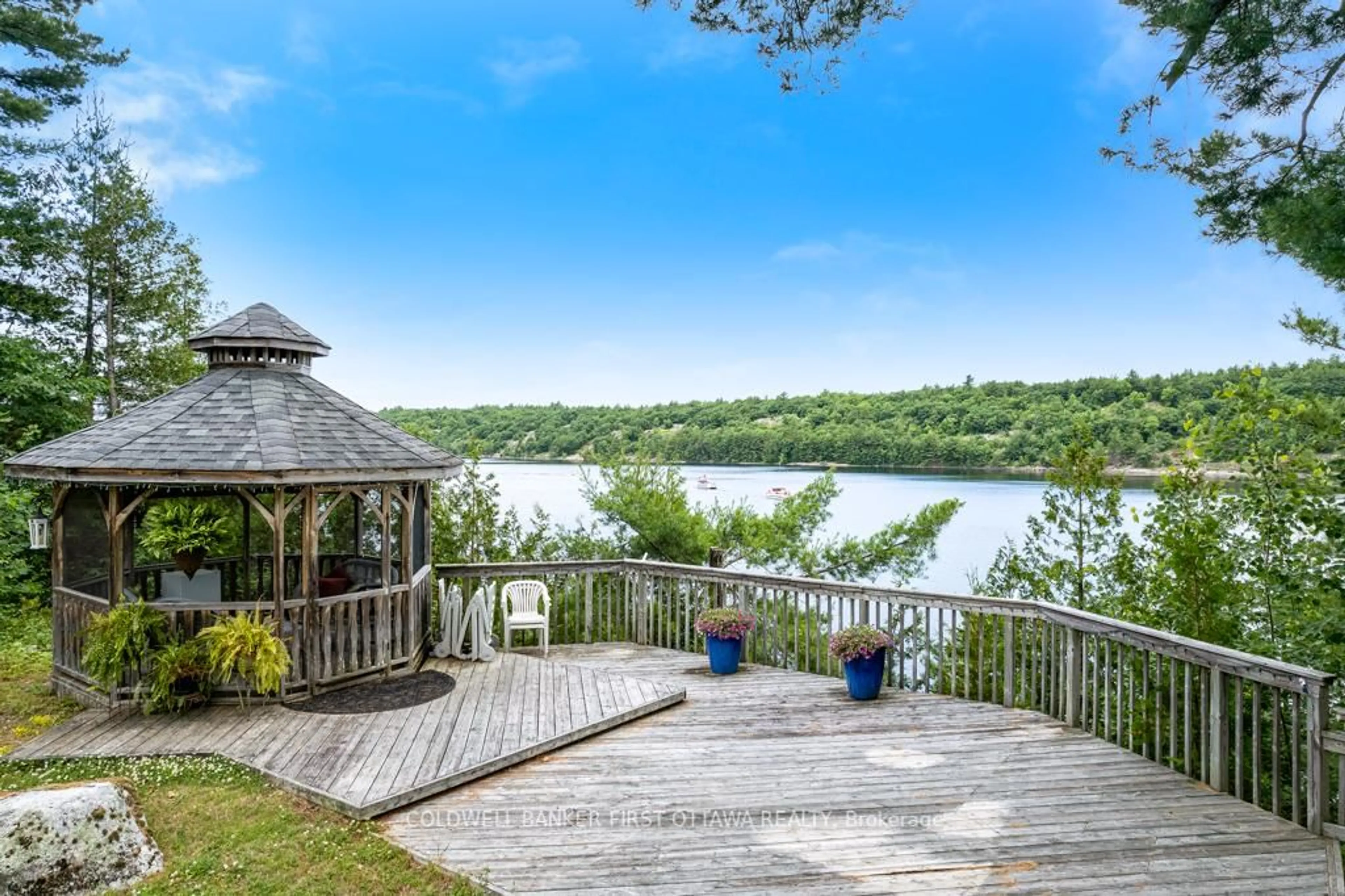 Patio, water/lake/river/ocean view for 1718 Blue Heron Rdge, Arden Ontario K0H 1B0