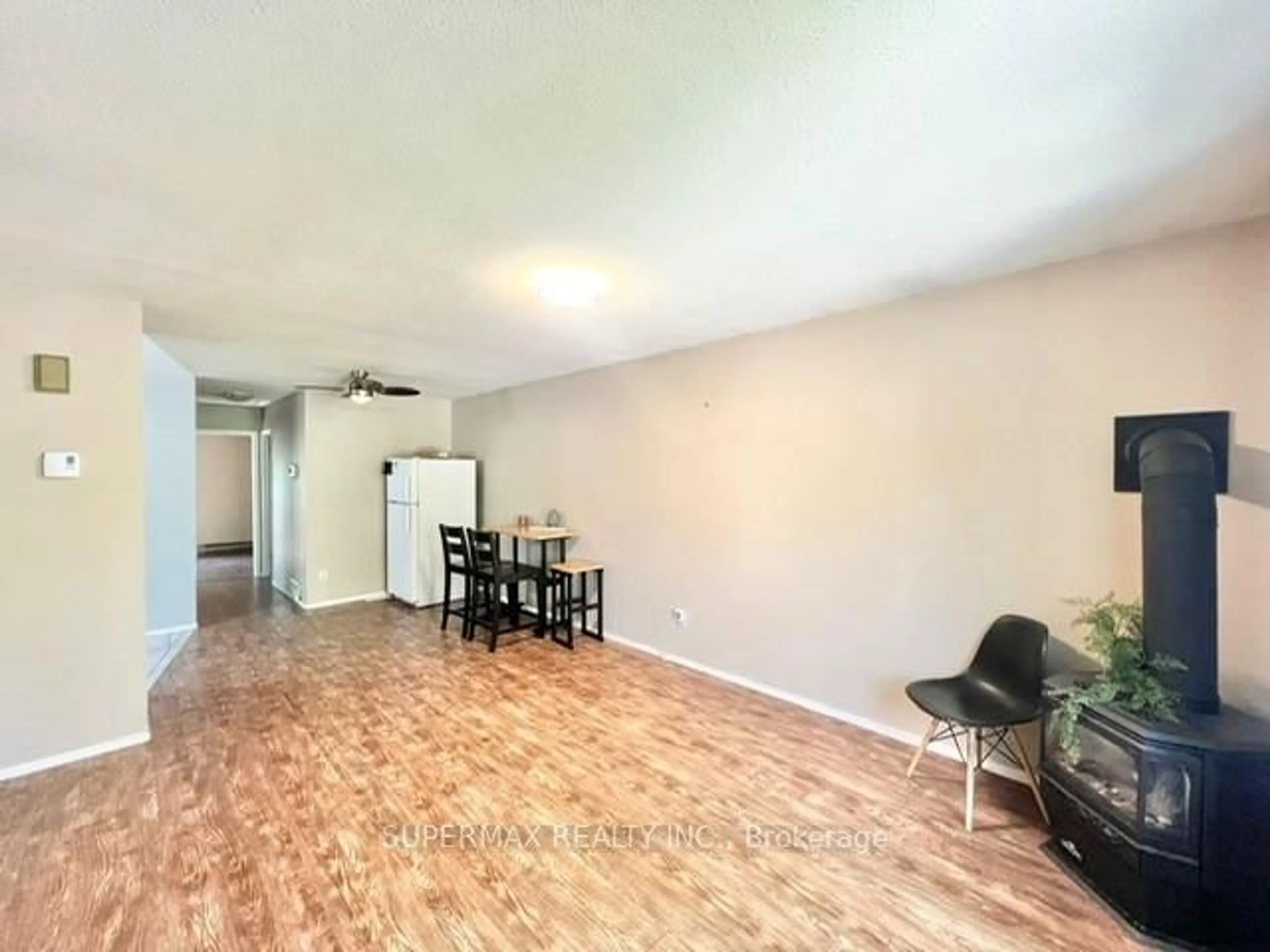 A pic of a room for 75 Constable Crt, London North Ontario N6G 3N7