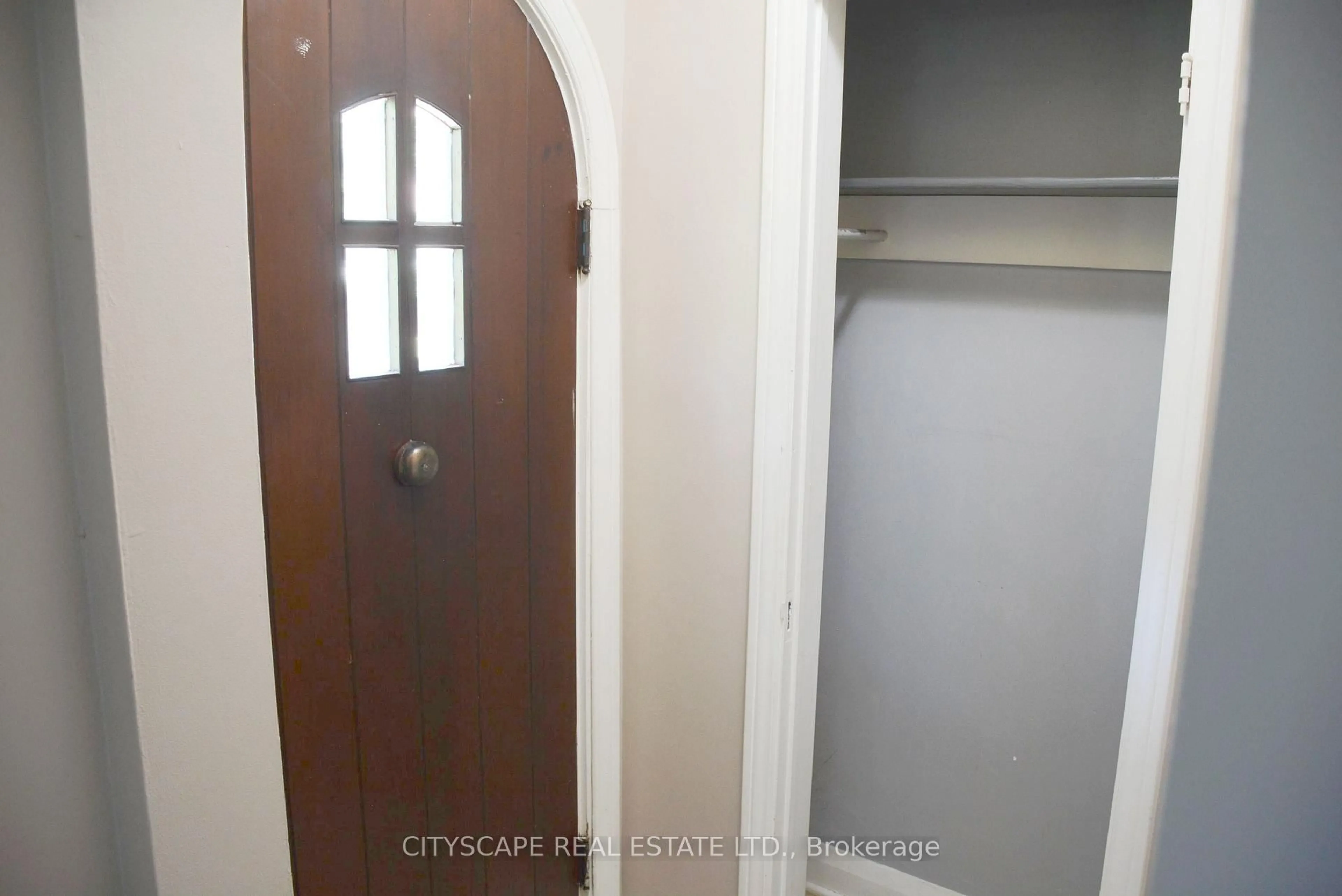 Unknown for 44 Lorne St, St. Catharines Ontario L2P 3C4