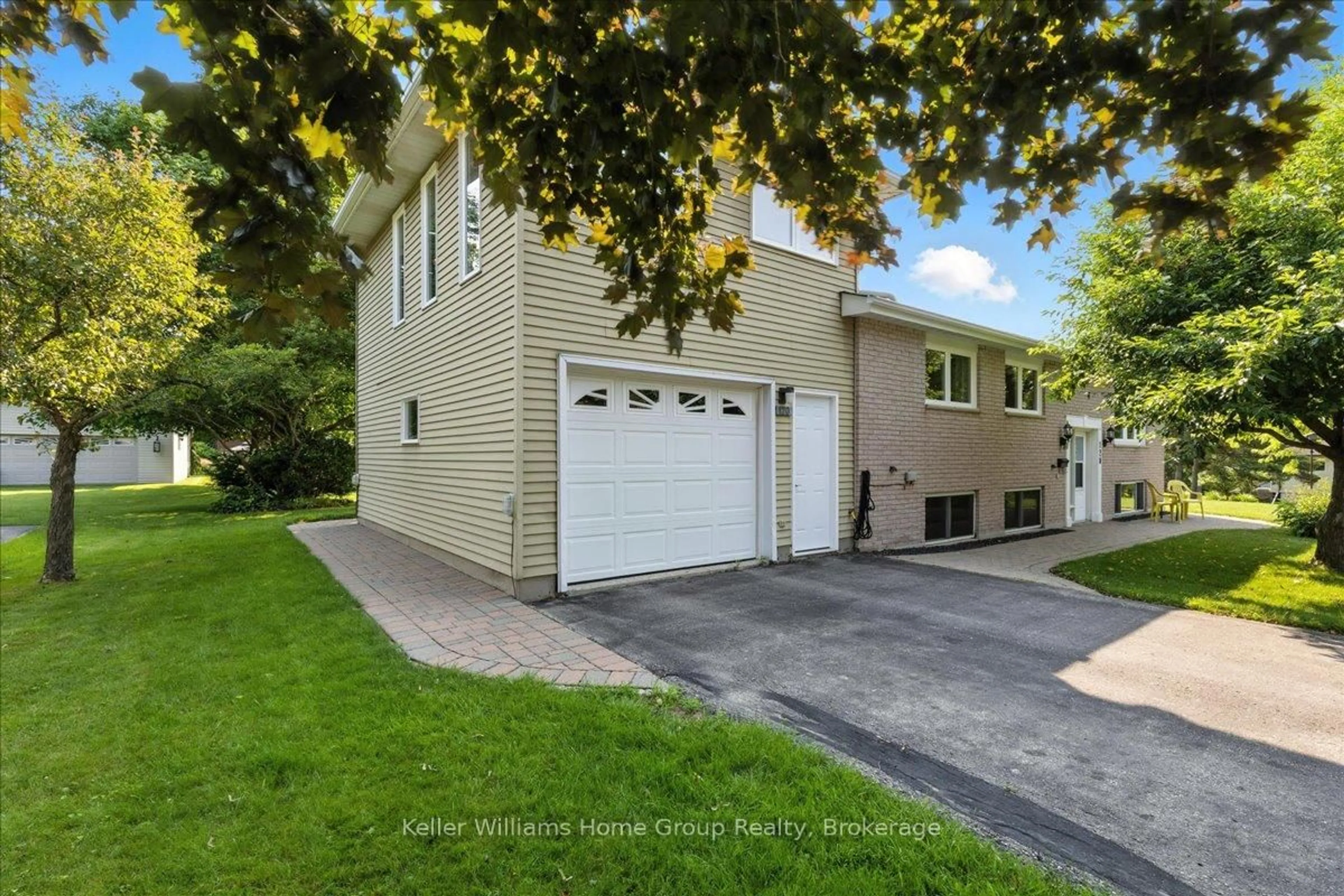 Unknown for 120 Can Robert St, Centre Wellington Ontario N1M 3C1