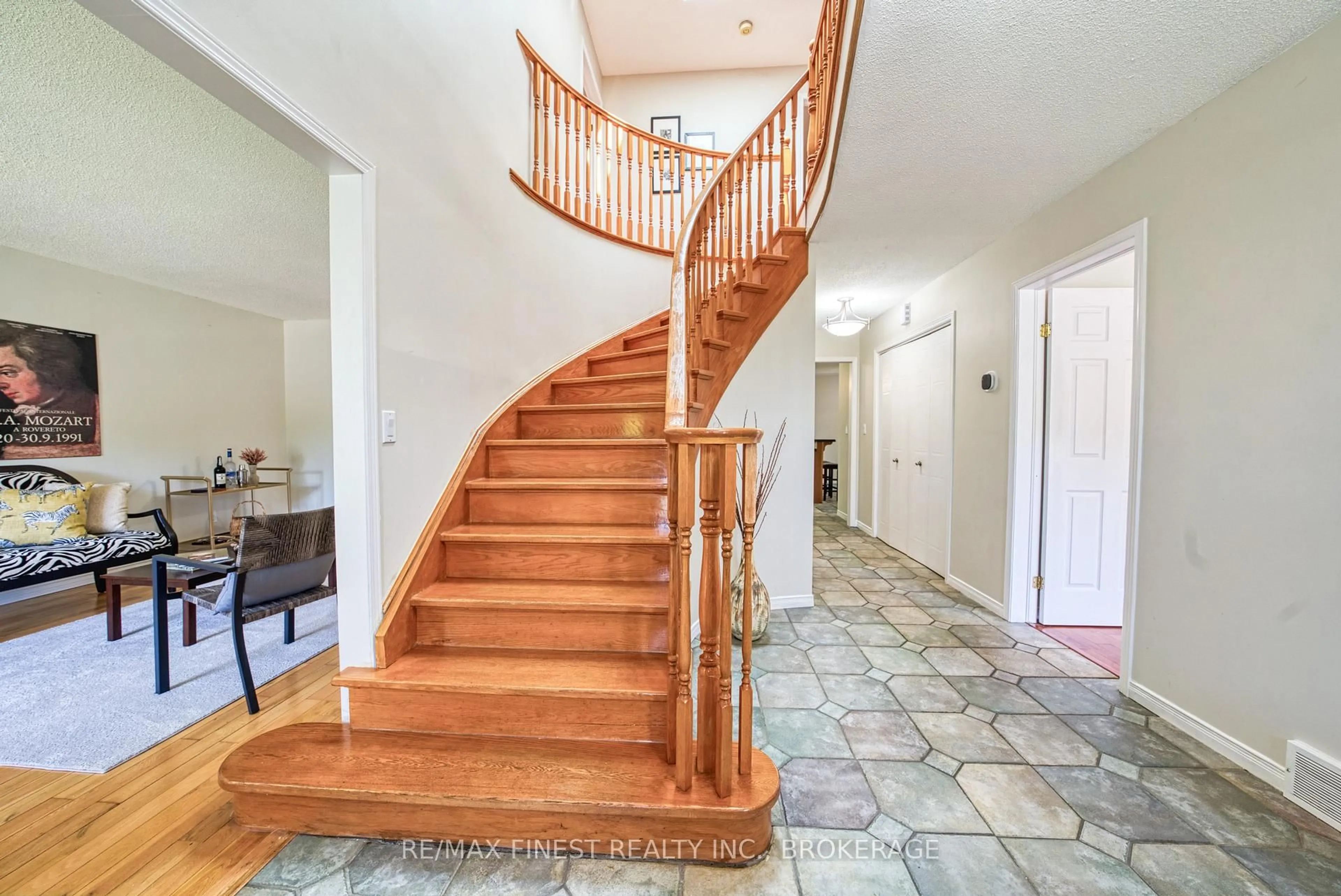 Unknown for 634 Fernmoor St, Kingston Ontario K7M 8K5