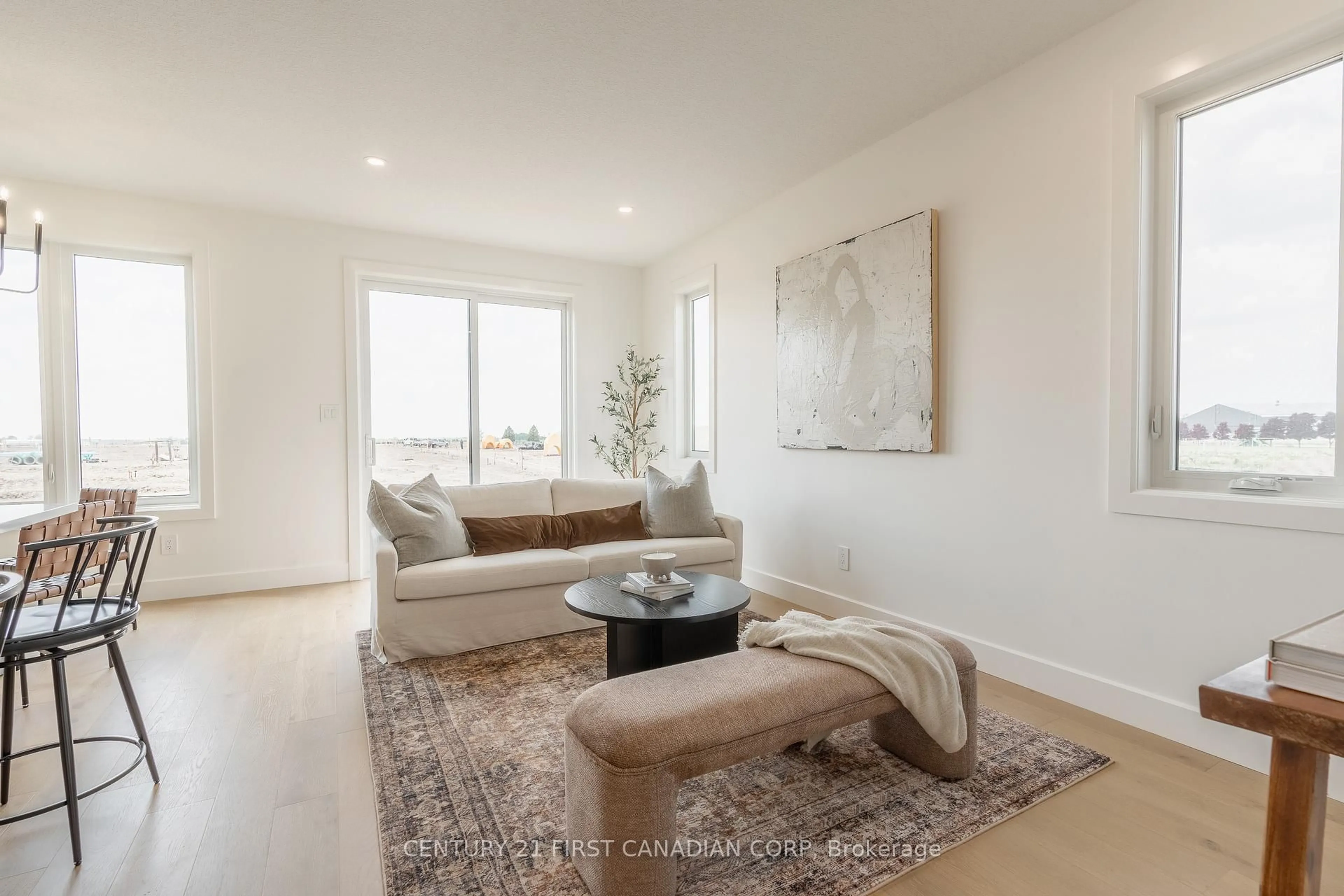 Living room with furniture, unknown for 147-47 SCOTTS Dr, Lucan Biddulph Ontario N0M 2J0