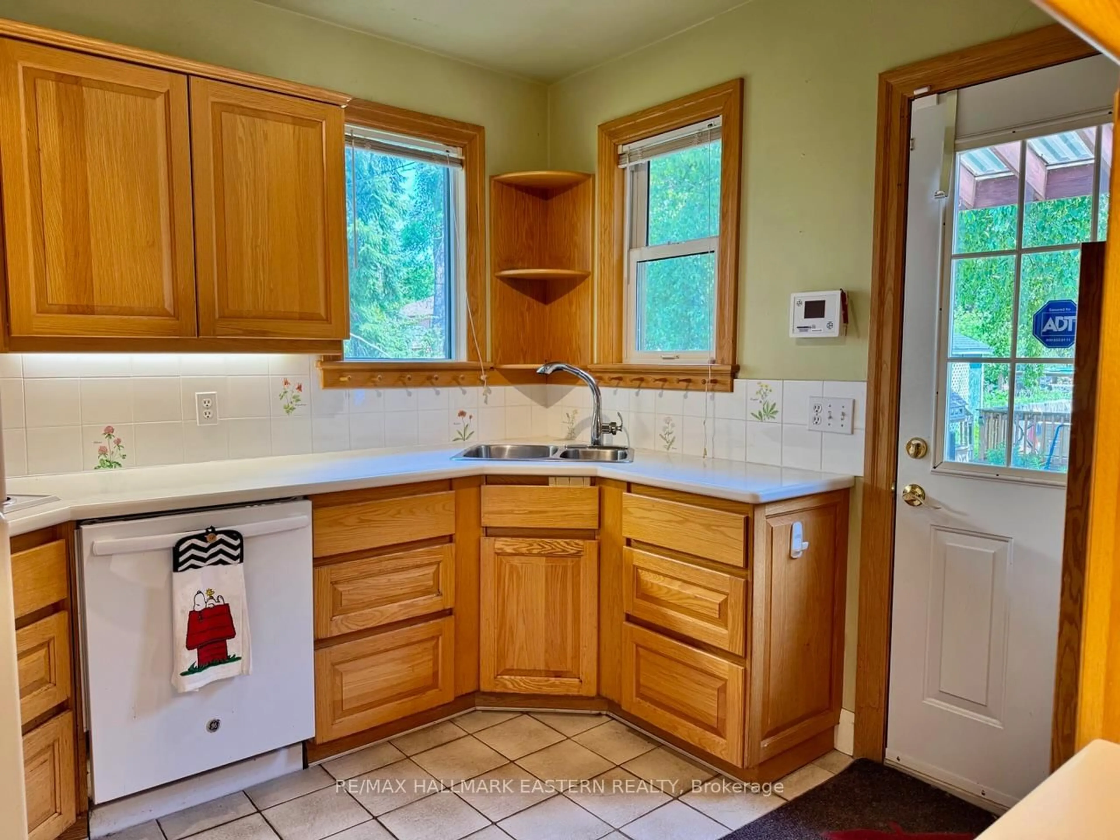 Standard kitchen, unknown for 232 Munroe Ave, Peterborough East Ontario K9H 1H8