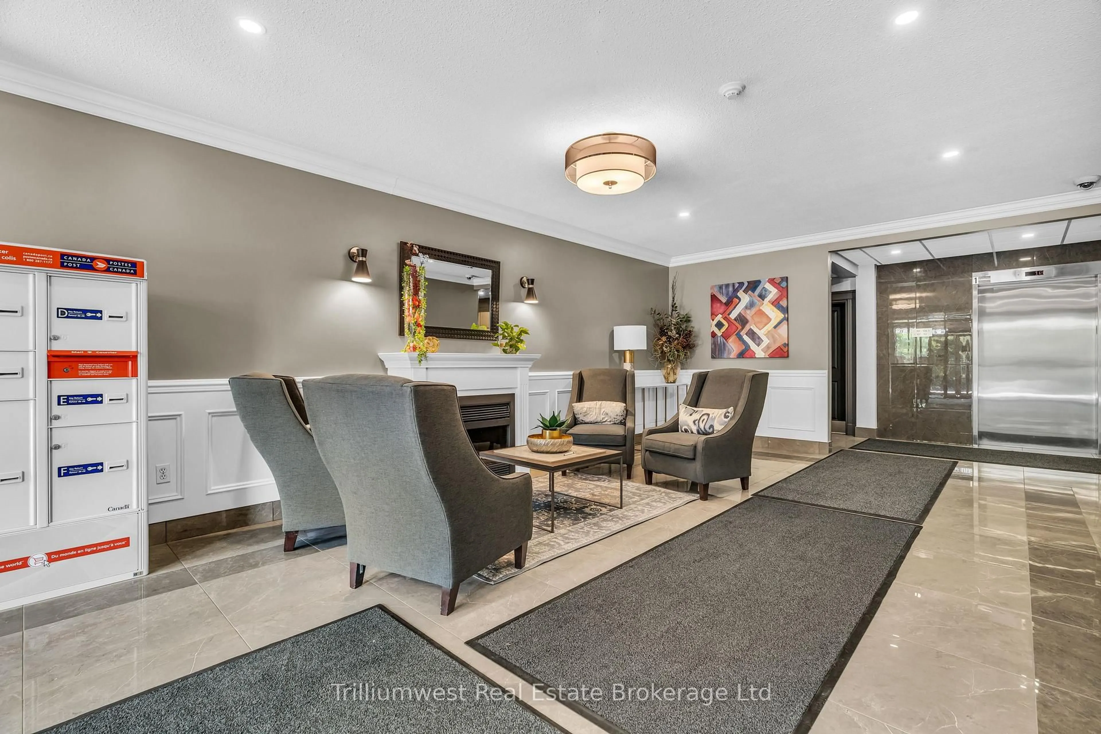 Lobby for 304 - 60 Wyndham St, Guelph Ontario N1E 7H7