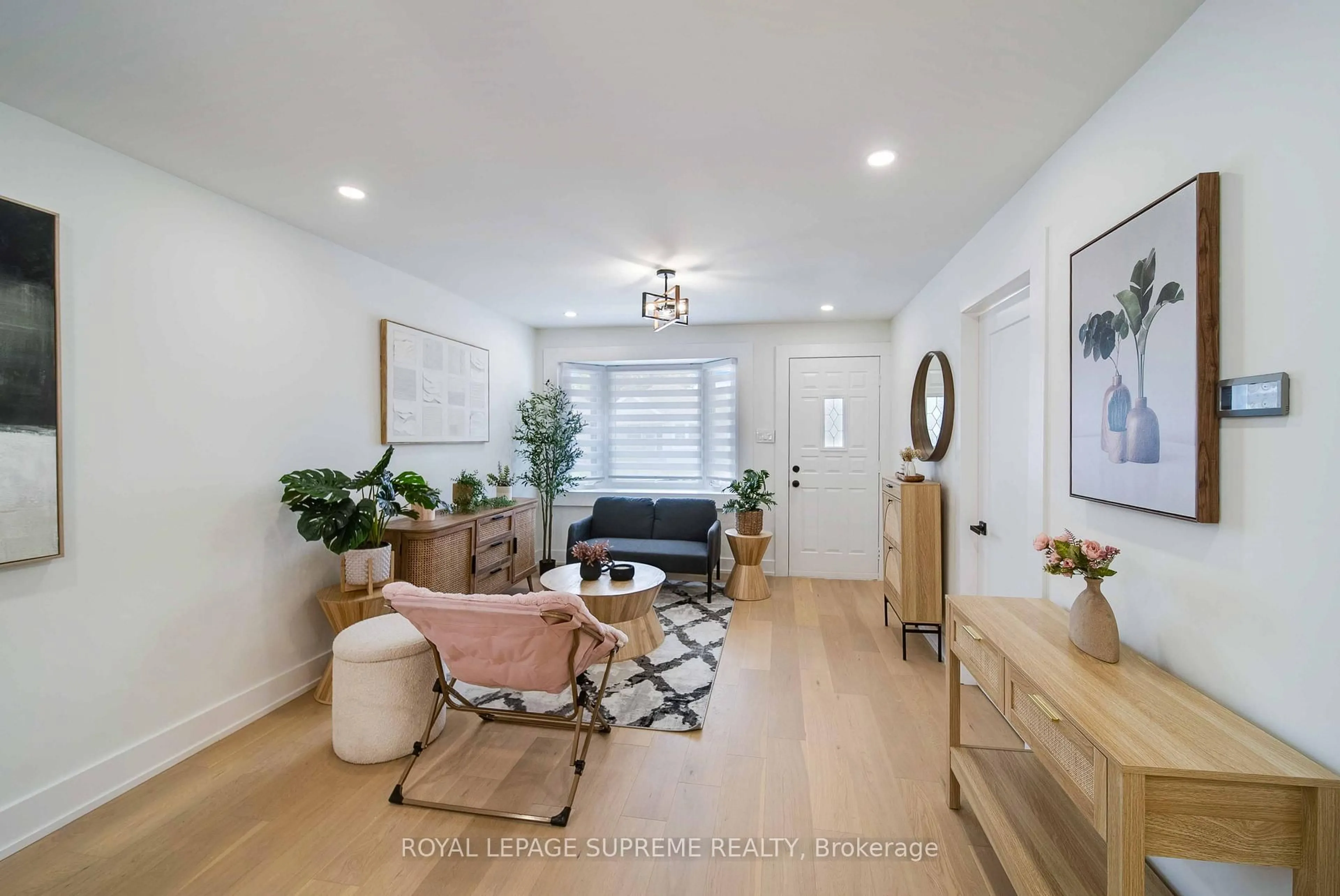 Living room with furniture, unknown for 155 Hope Ave, Hamilton Ontario L8H 2E7