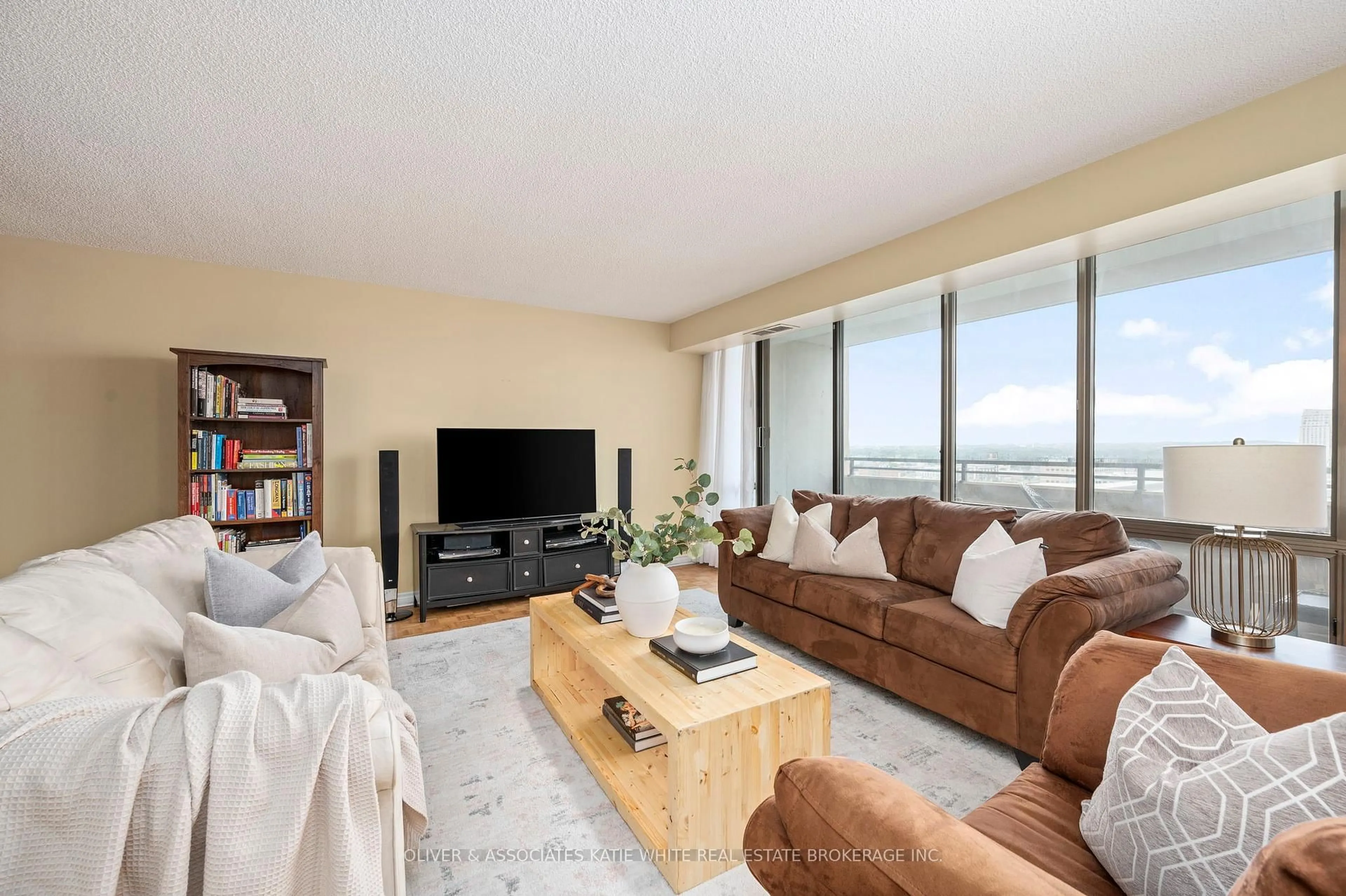 Living room with furniture, unknown for 380 King St #1507, London East Ontario N6B 3L6