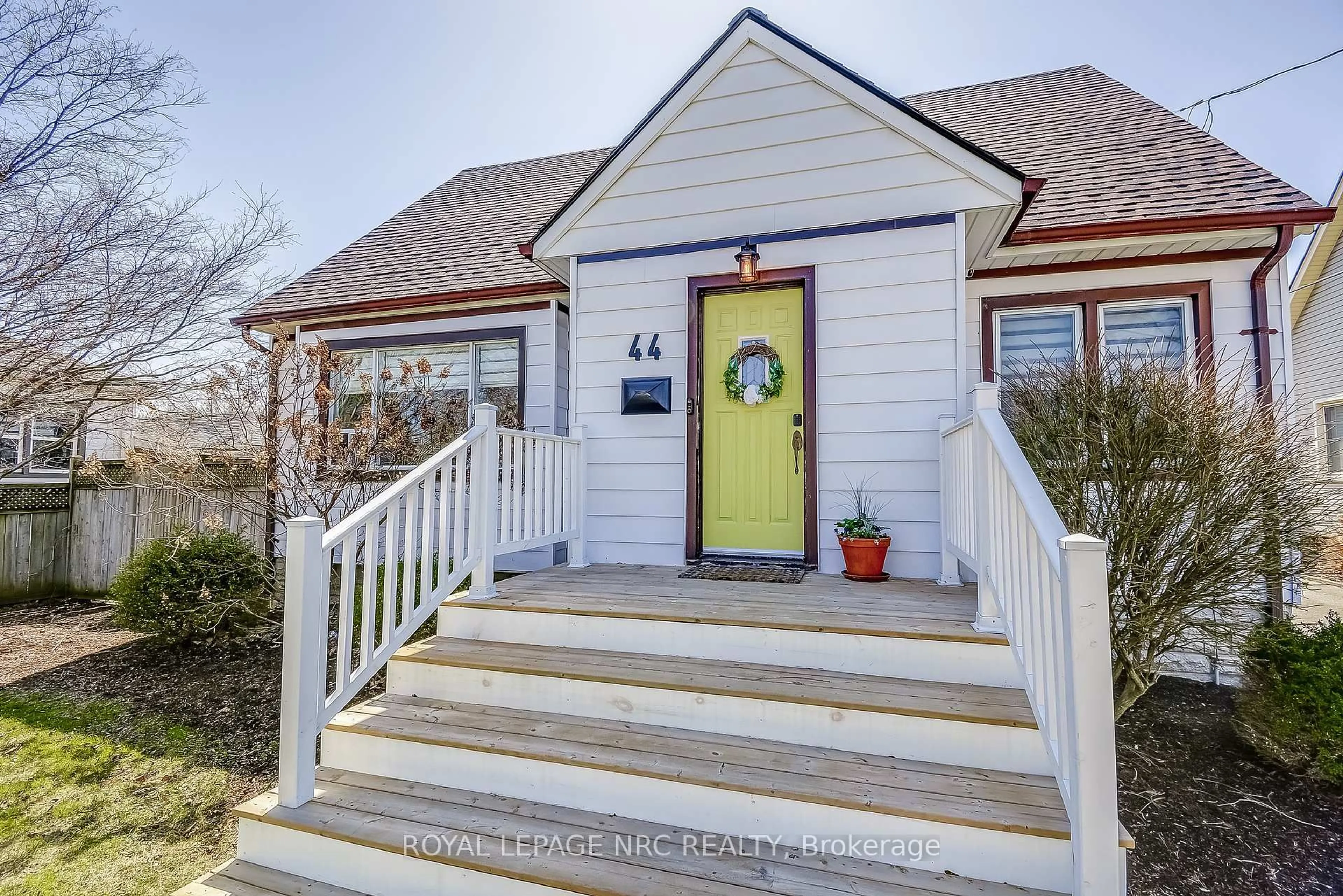 Unknown for 44 Windsor Rd, St. Catharines Ontario L2N 3A3