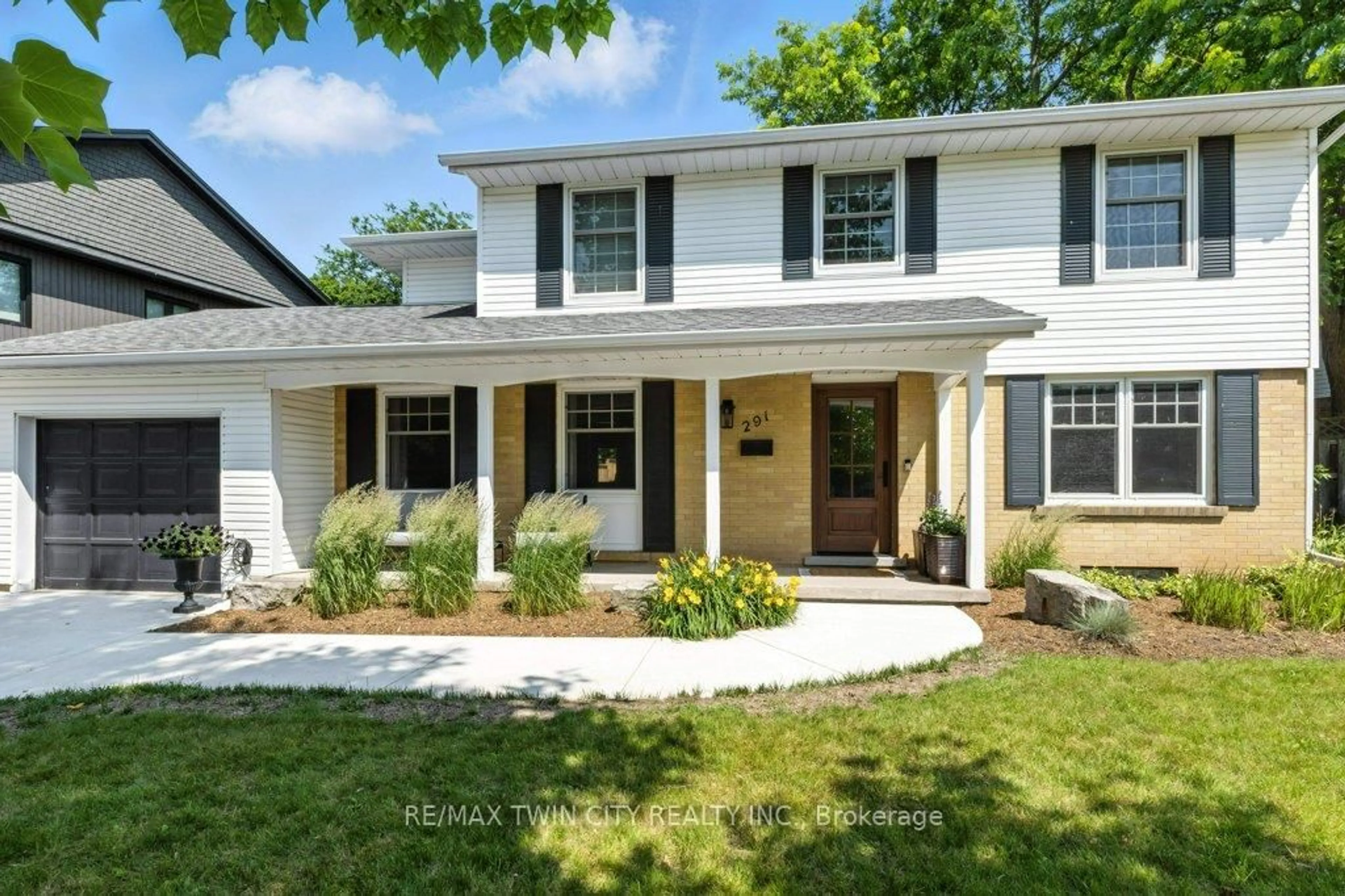 Home with vinyl exterior material, street for 291 Lourdes St, Waterloo Ontario N2L 1P6