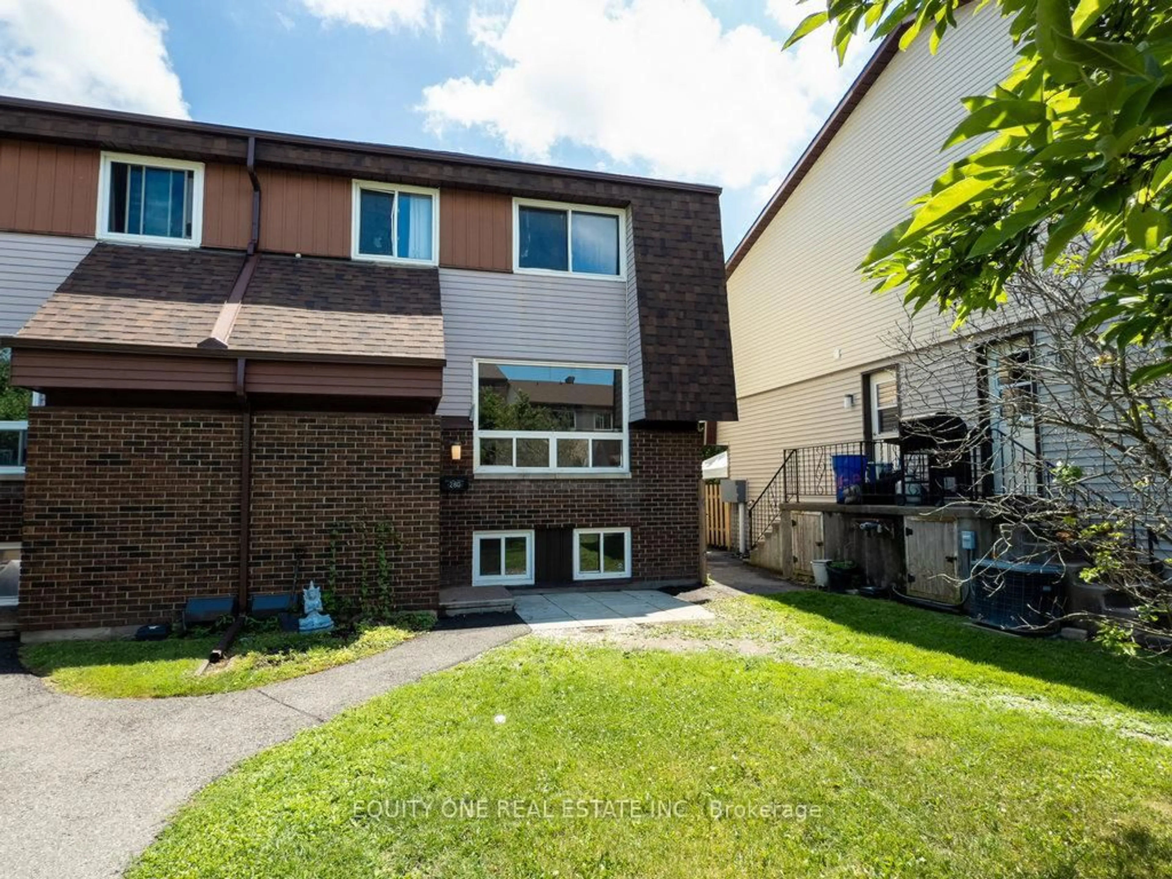 A pic from outside/outdoor area/front of a property/back of a property/a pic from drone, street for 28D Woodvale, Ottawa Ontario K2G 4H4