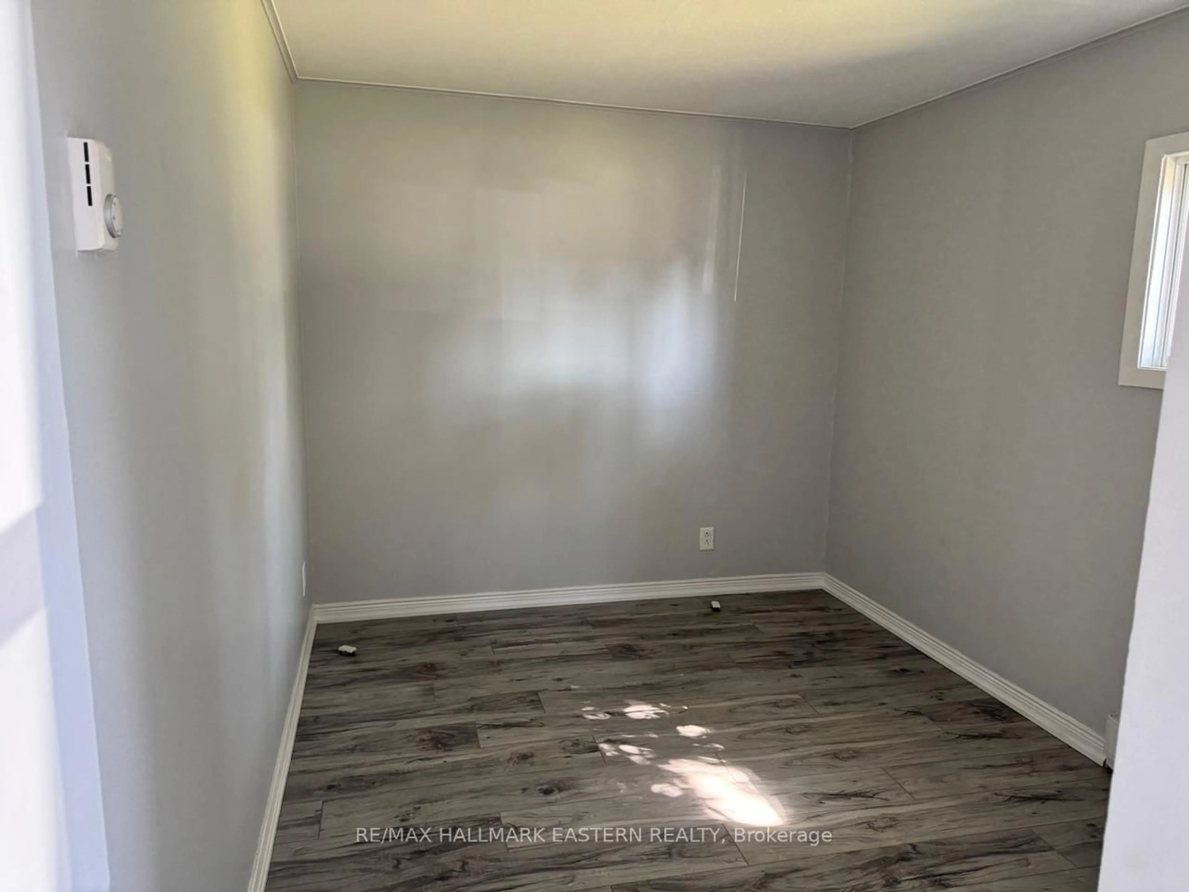 A pic of a room for 822 St. Mary's St, Peterborough Central Ontario K9J 4H3