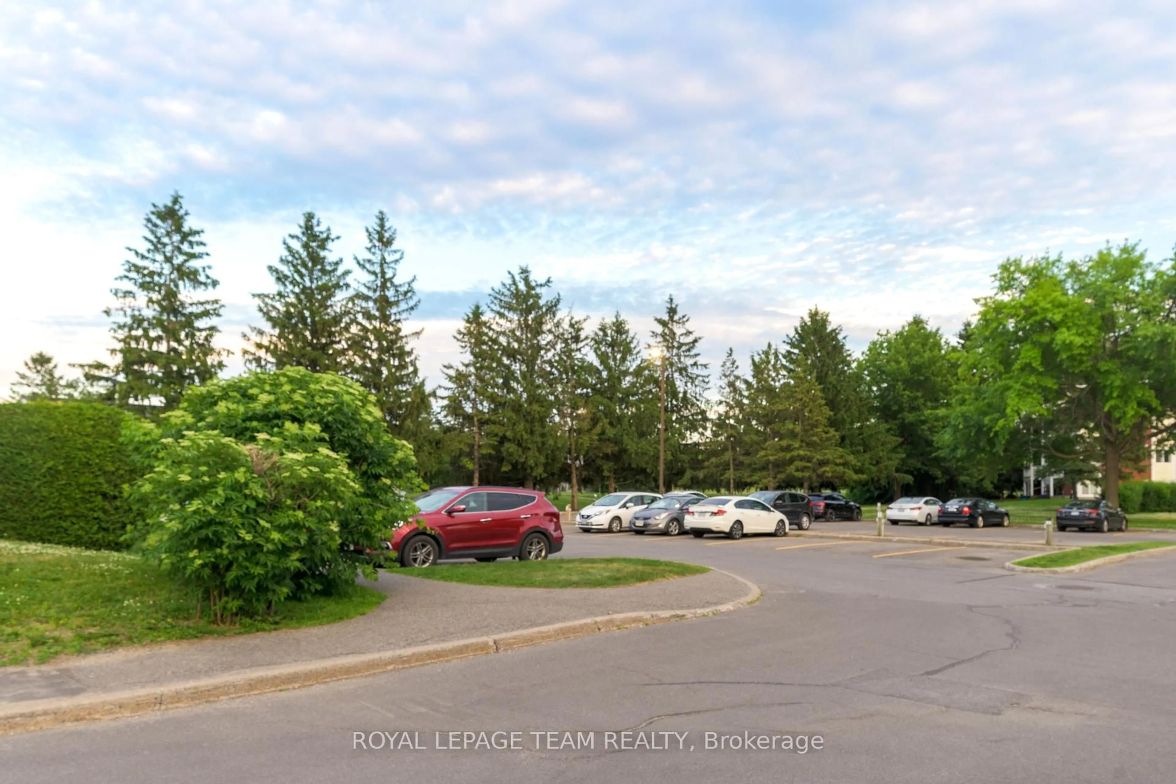 Unknown for 266 LORRY GREENBERG Dr #204, Ottawa Ontario K1T 3J9