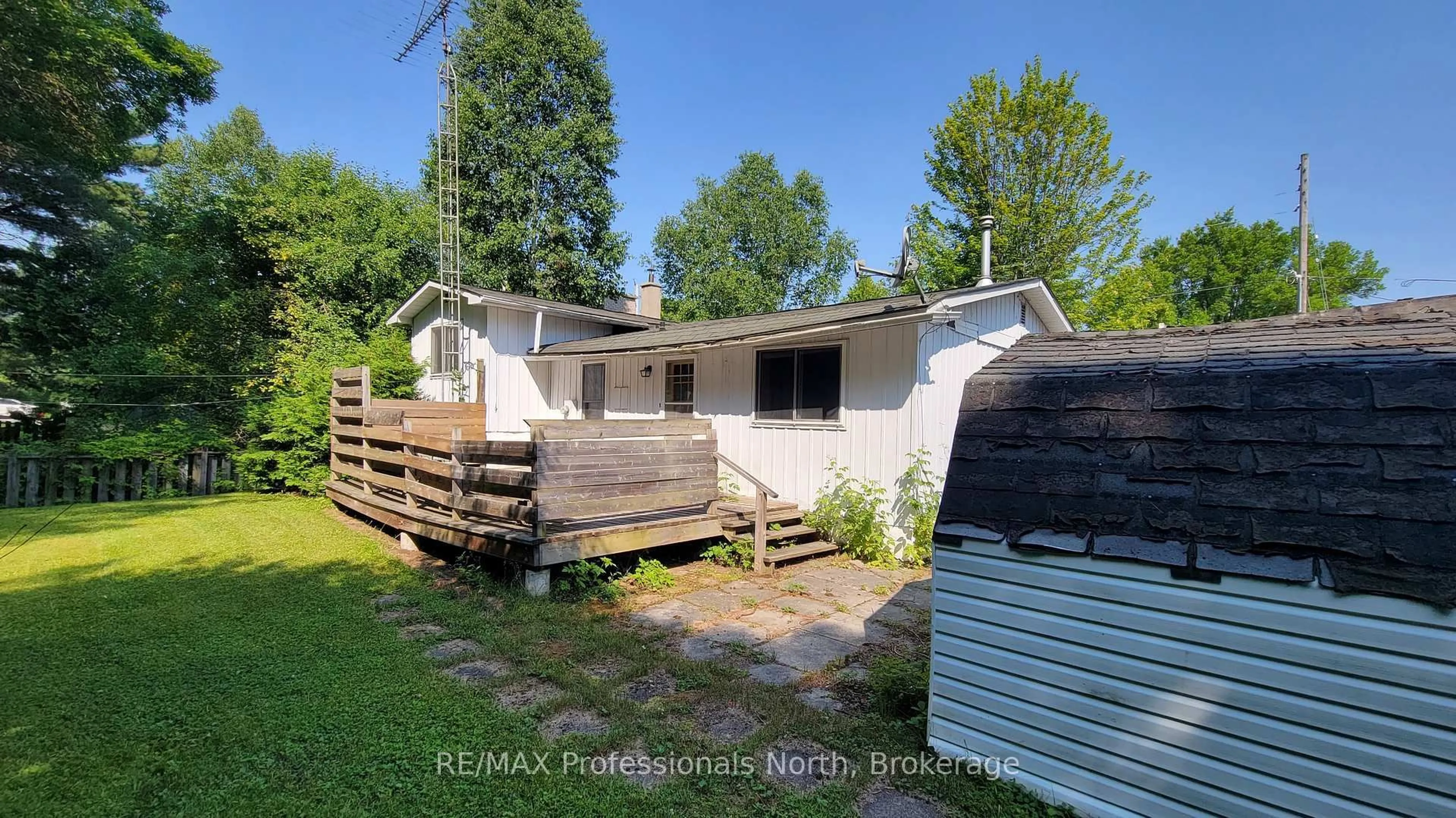 Unknown for 21 Meadow Park Dr, Huntsville Ontario P1H 1G2
