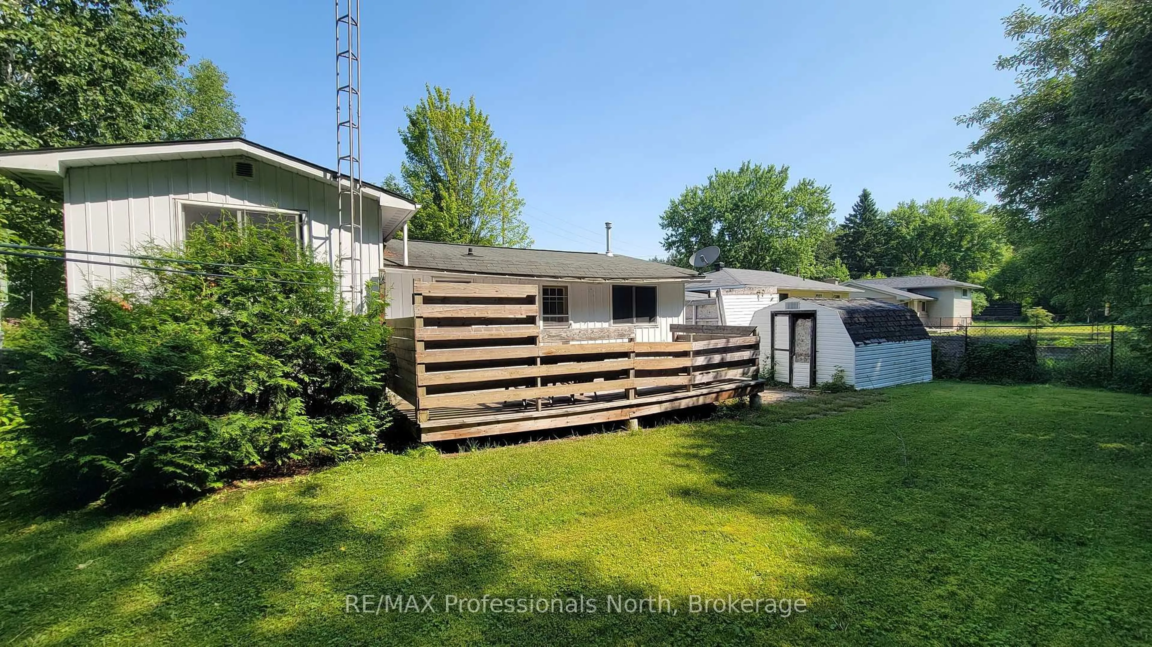 Unknown for 21 Meadow Park Dr, Huntsville Ontario P1H 1G2