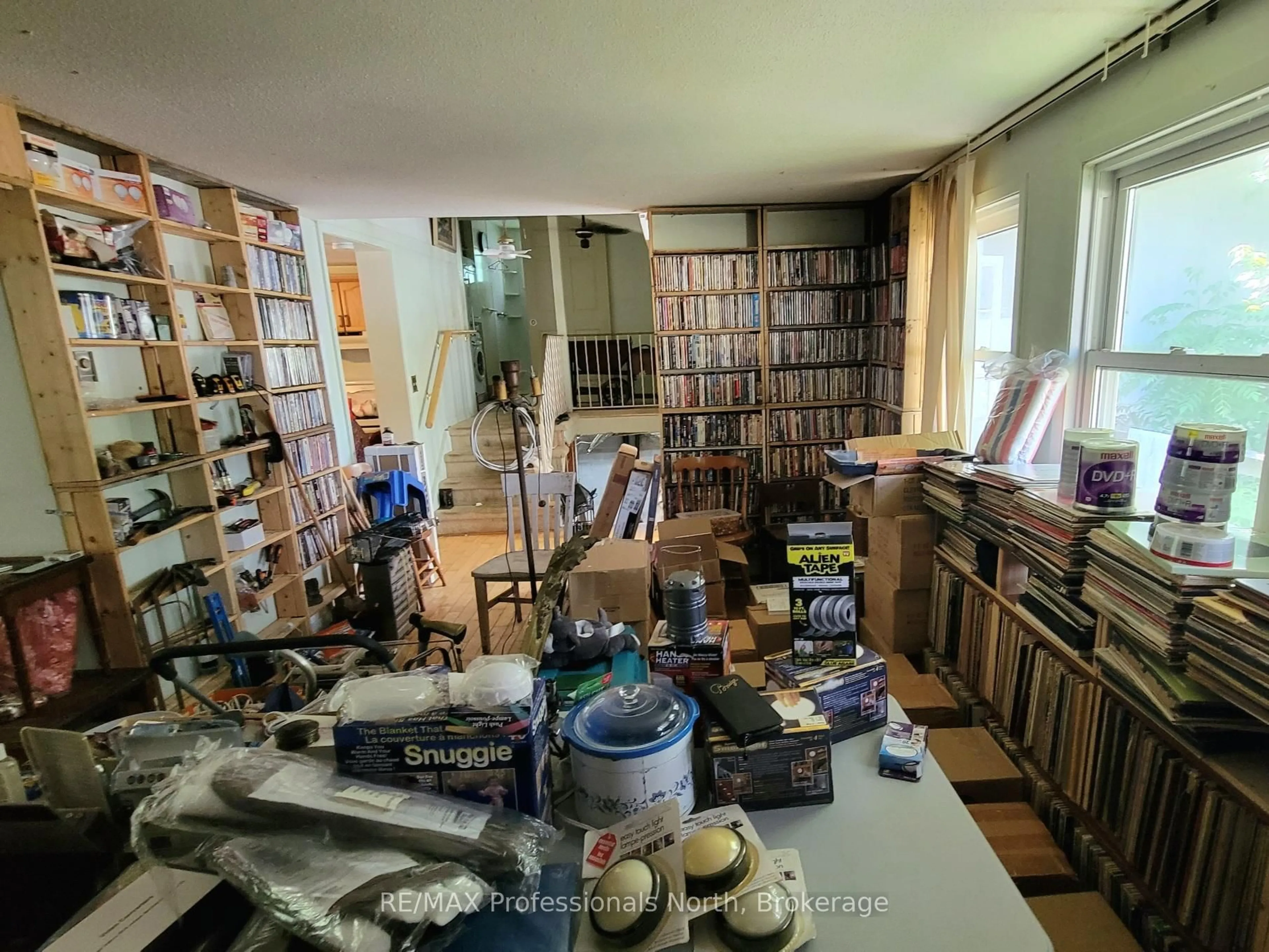 A pic of a room for 21 Meadow Park Dr, Huntsville Ontario P1H 1G2