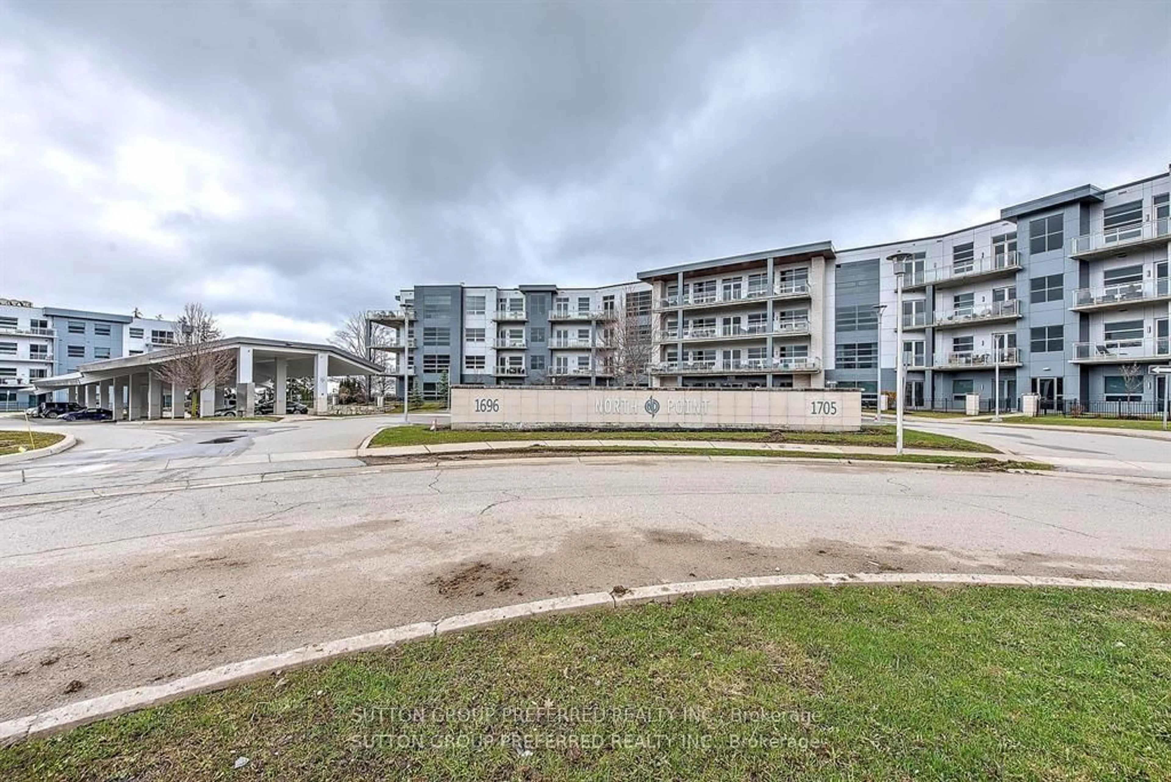 A pic from outside/outdoor area/front of a property/back of a property/a pic from drone, unknown for 1705 Fiddlehead Pl #111, London North Ontario N6G 0S1