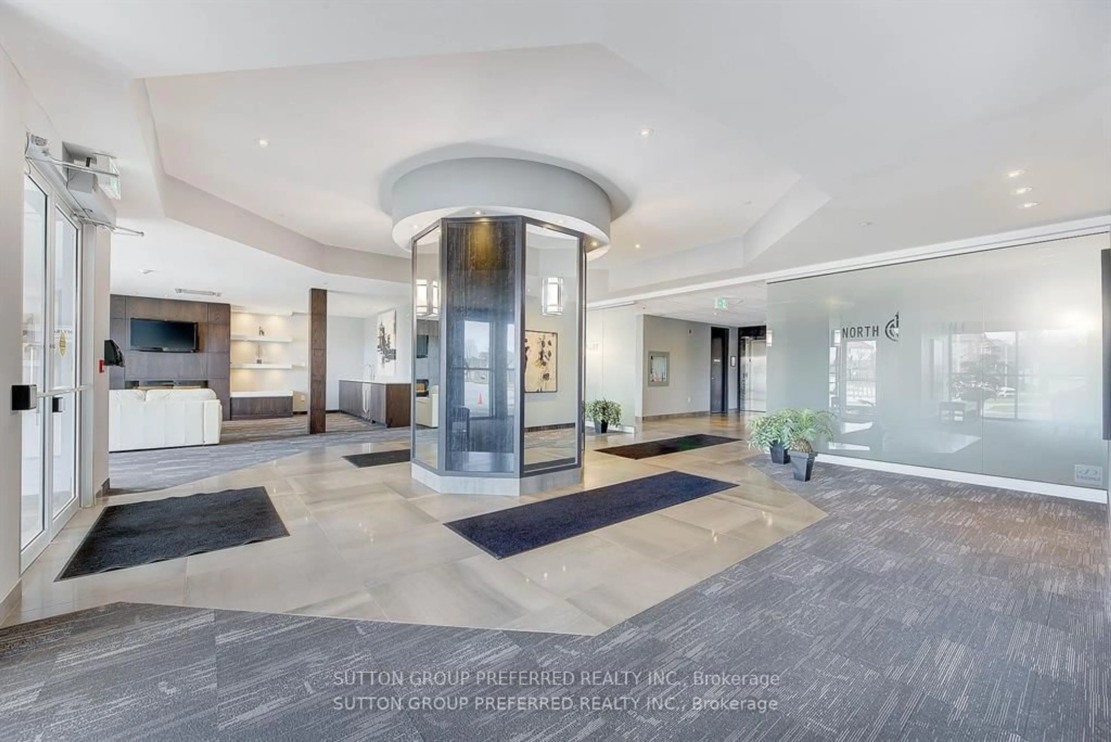 Indoor foyer for 1705 Fiddlehead Pl #111, London North Ontario N6G 0S1