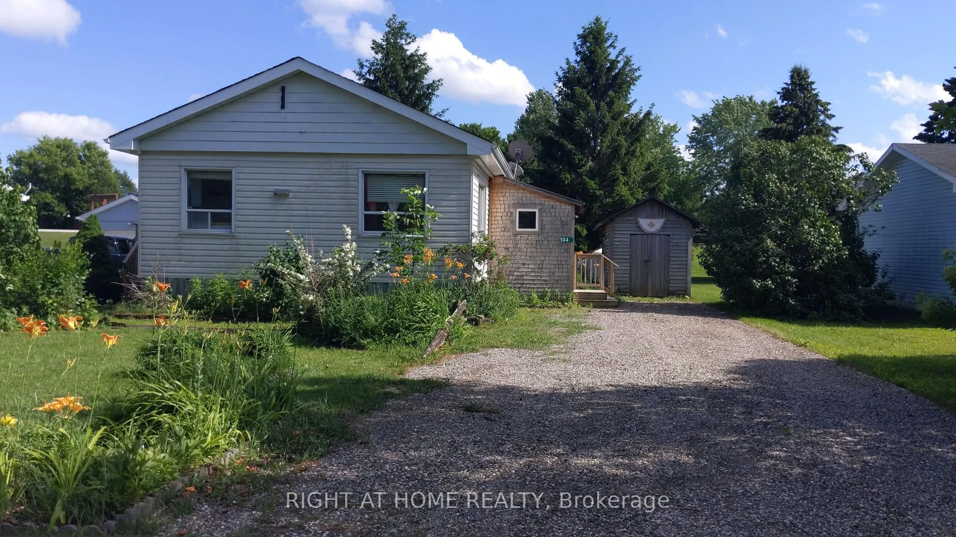 Unknown for 104 Meadows Dr, West Grey Ontario N4N 3B8