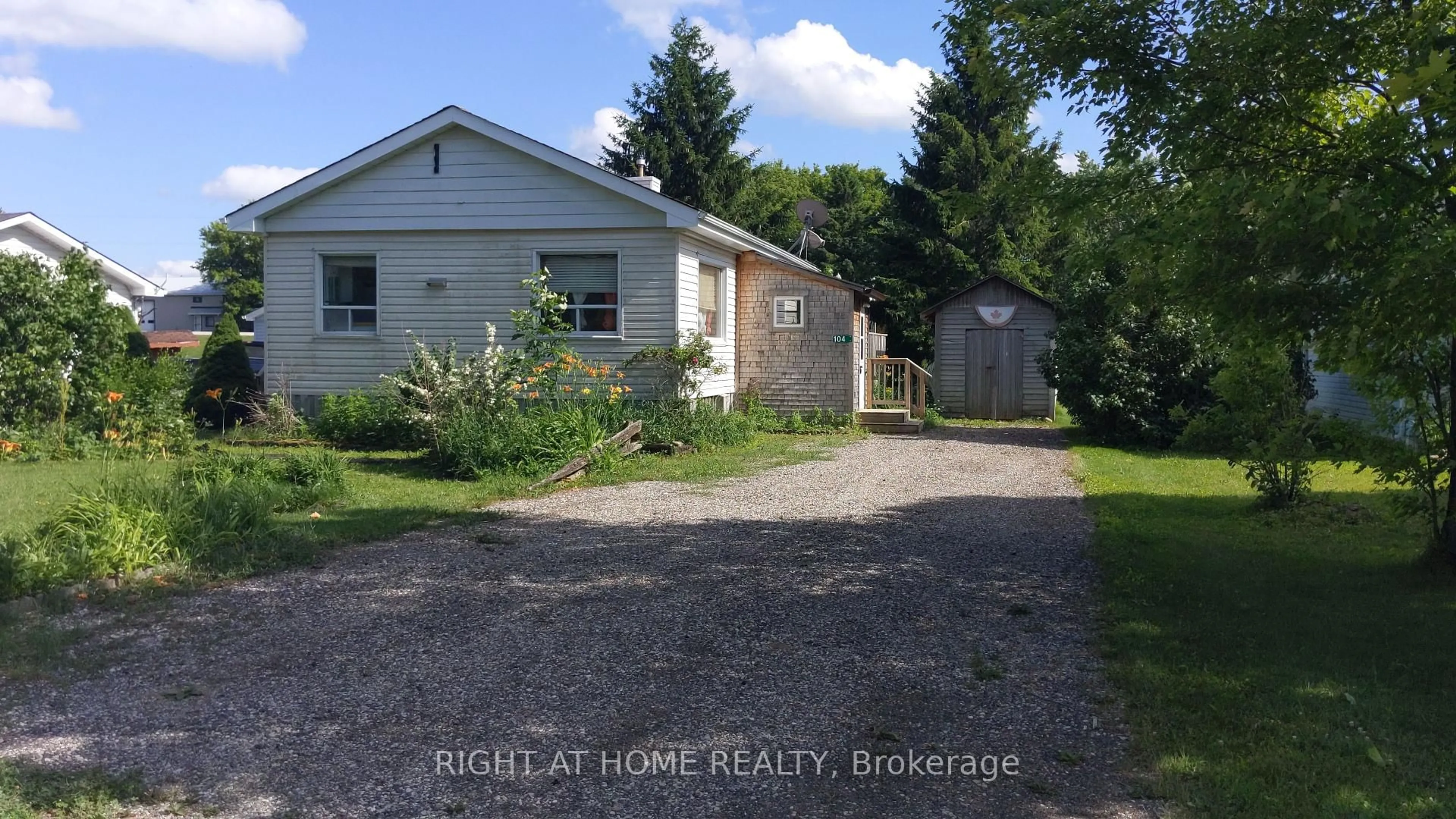 Unknown for 104 Meadows Dr, West Grey Ontario N4N 3B8