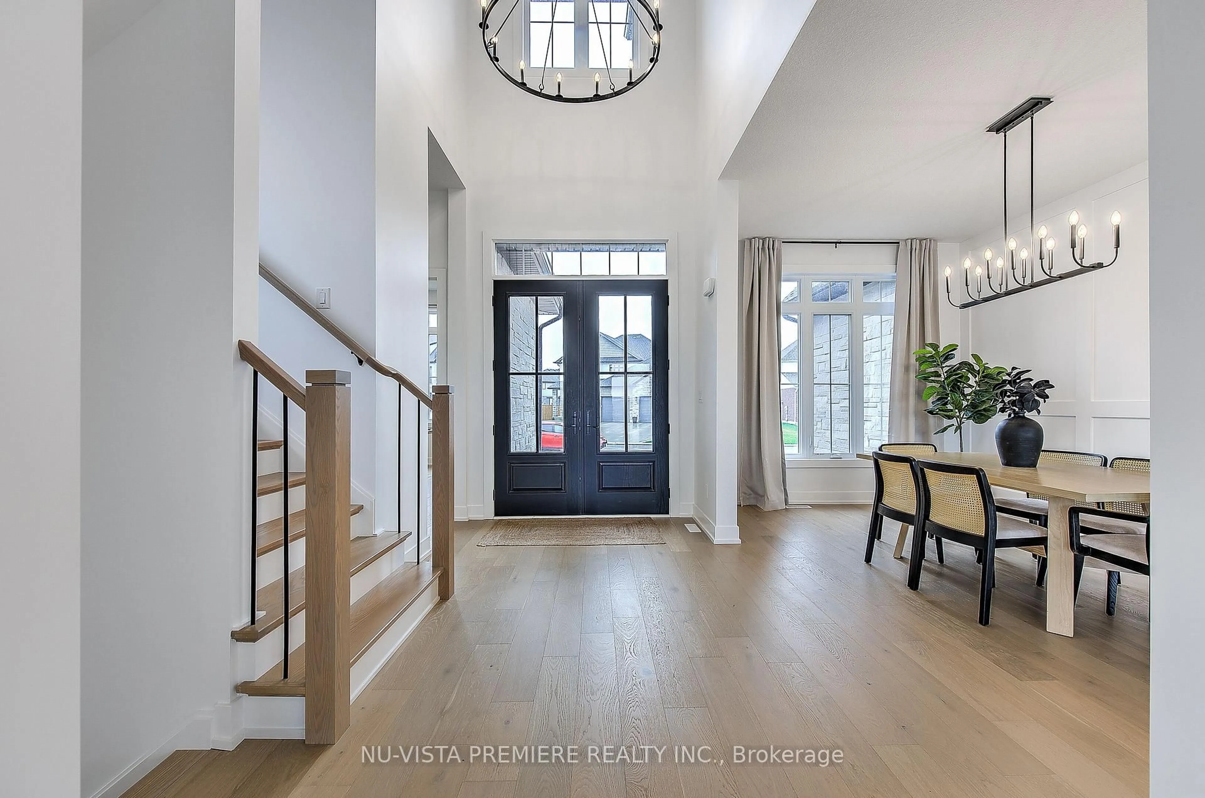 Indoor entryway for 4055 WINTERBERRY Dr, London Ontario N6P 0H6