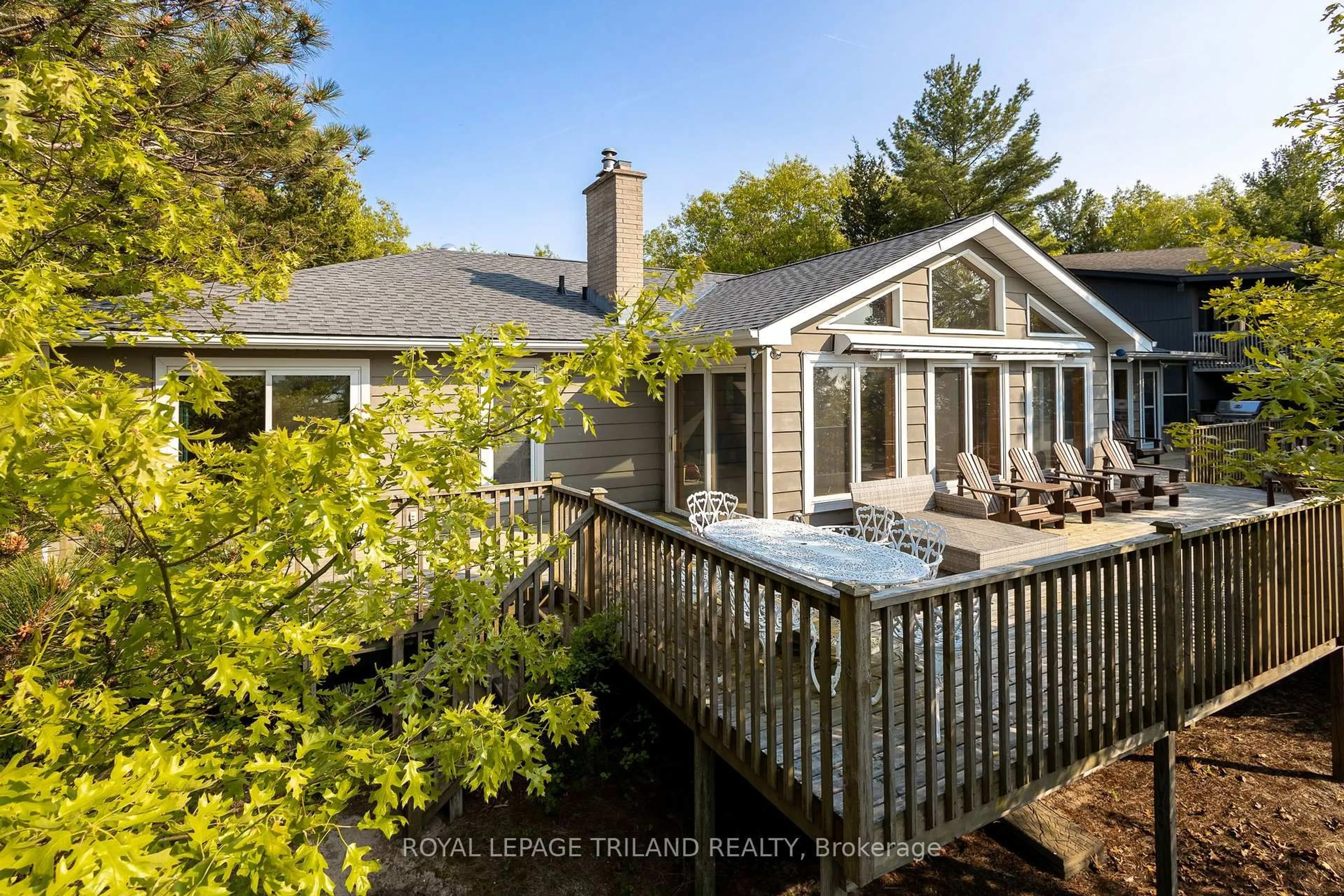 Patio, water/lake/river/ocean view for 9856 Huron Pl, Lambton Shores Ontario N0M 1T0