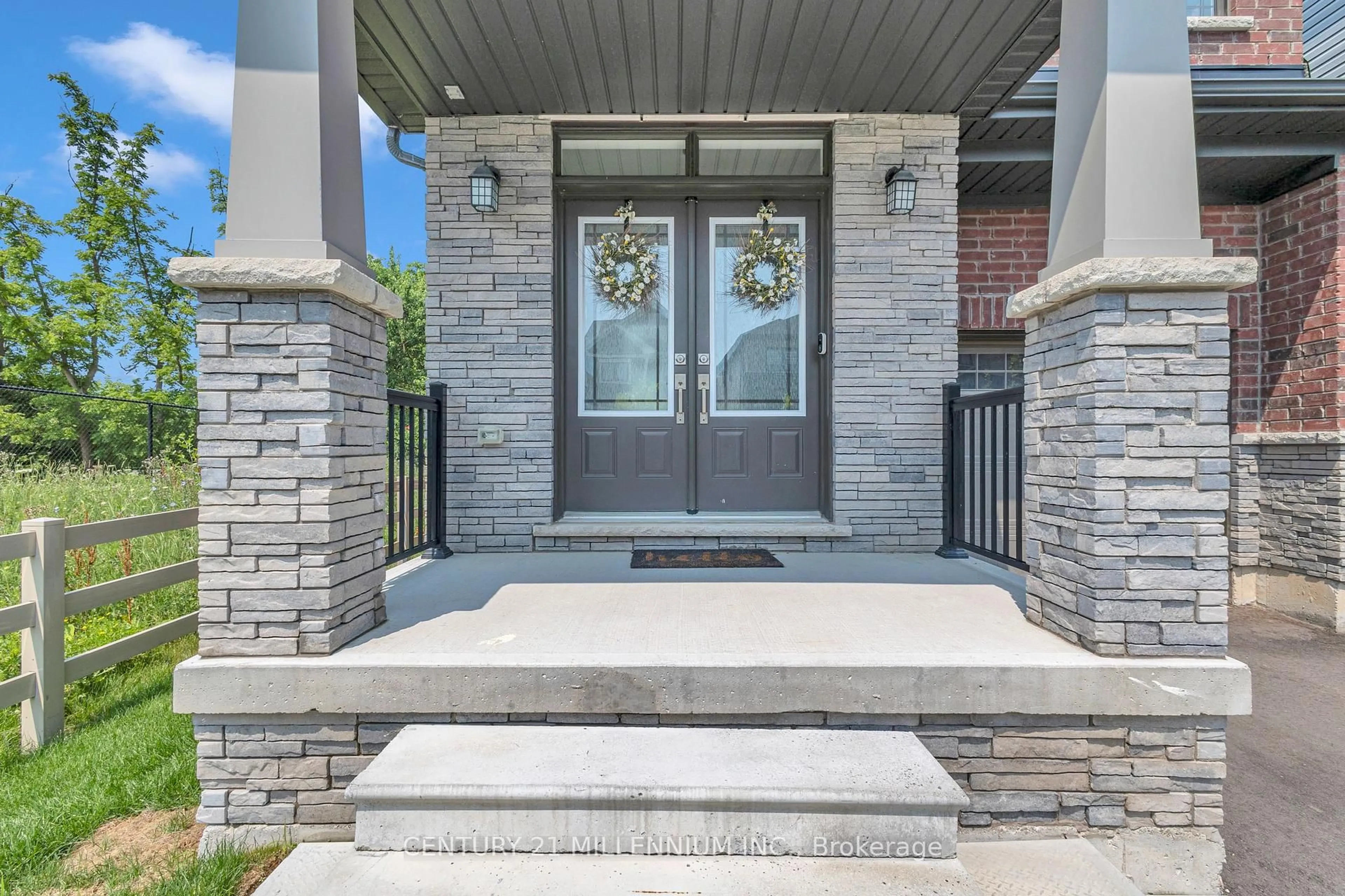 Unknown for 11 Sundin Dr, Haldimand Ontario N3W 0H1