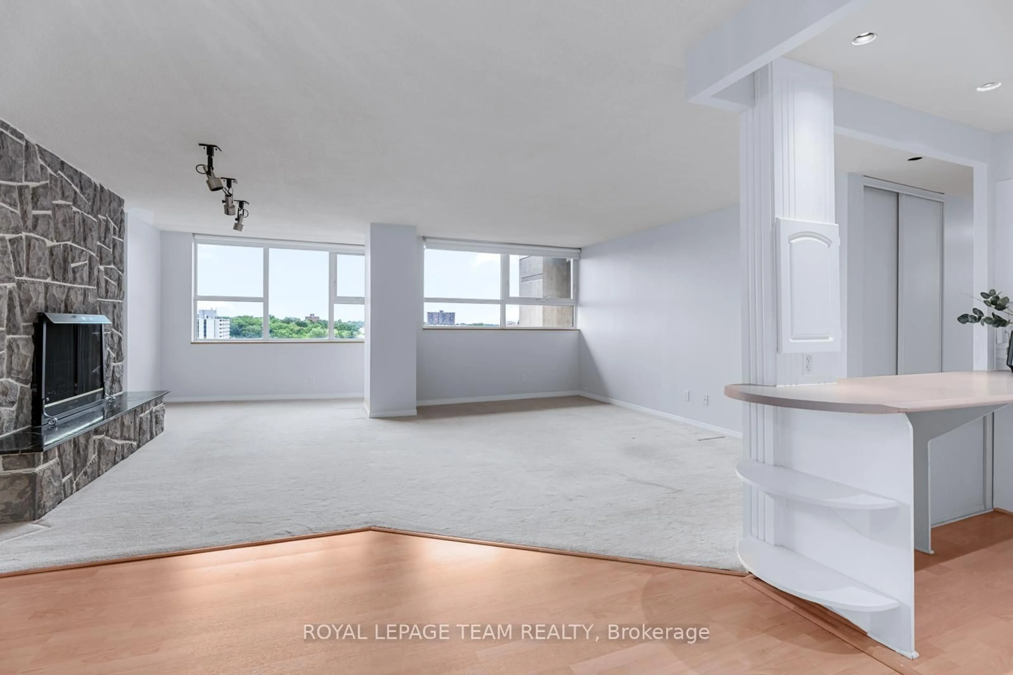 A pic of a room for 555 Brittany Dr #PH9, Ottawa Ontario K1K 4C5
