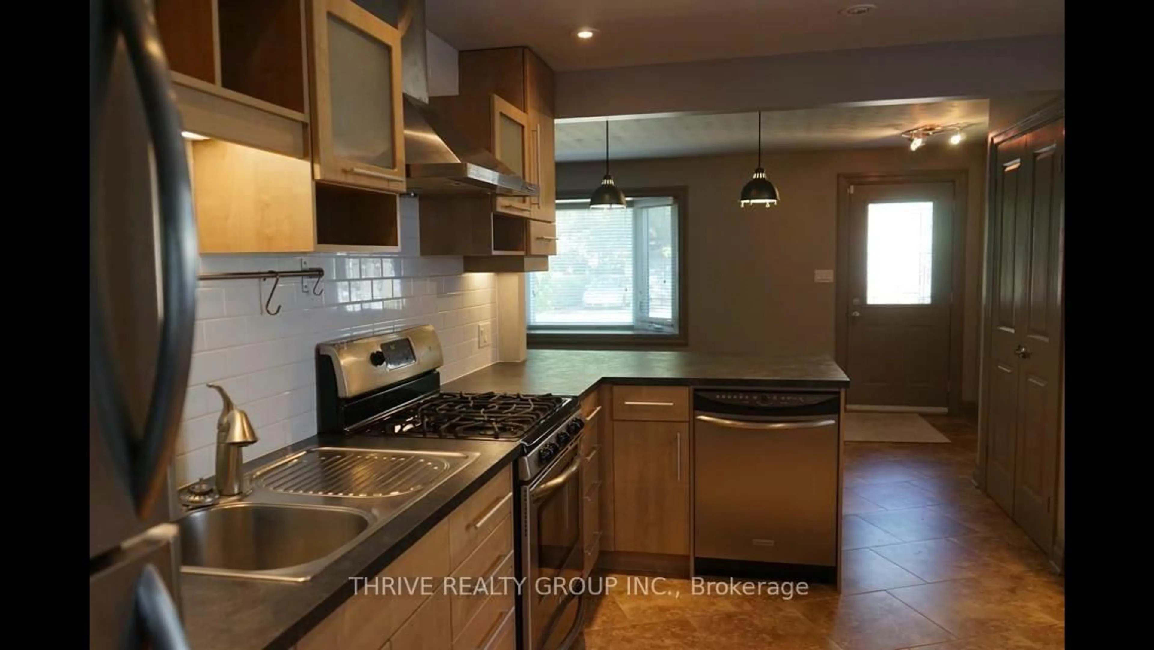 Unknown for 12 Edith St, London North Ontario N6H 2E8