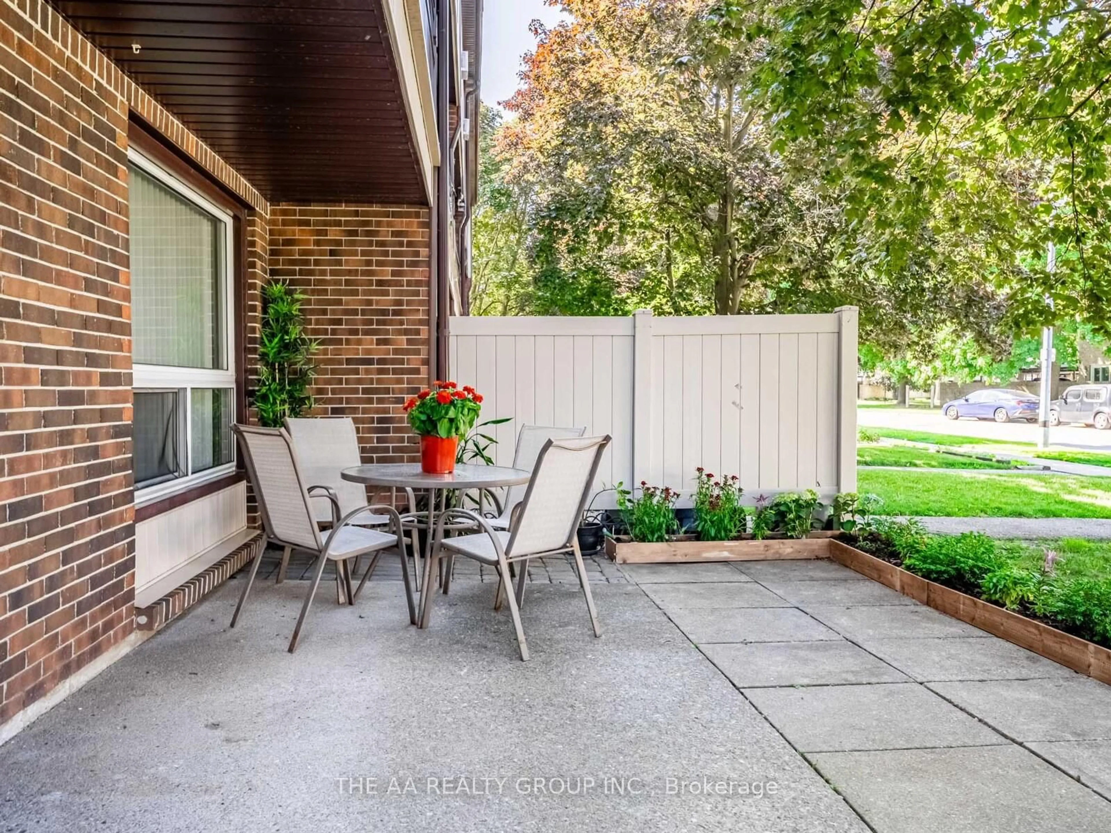 Patio, street for 86 Burns Dr #9, Guelph Ontario N1H 6V9