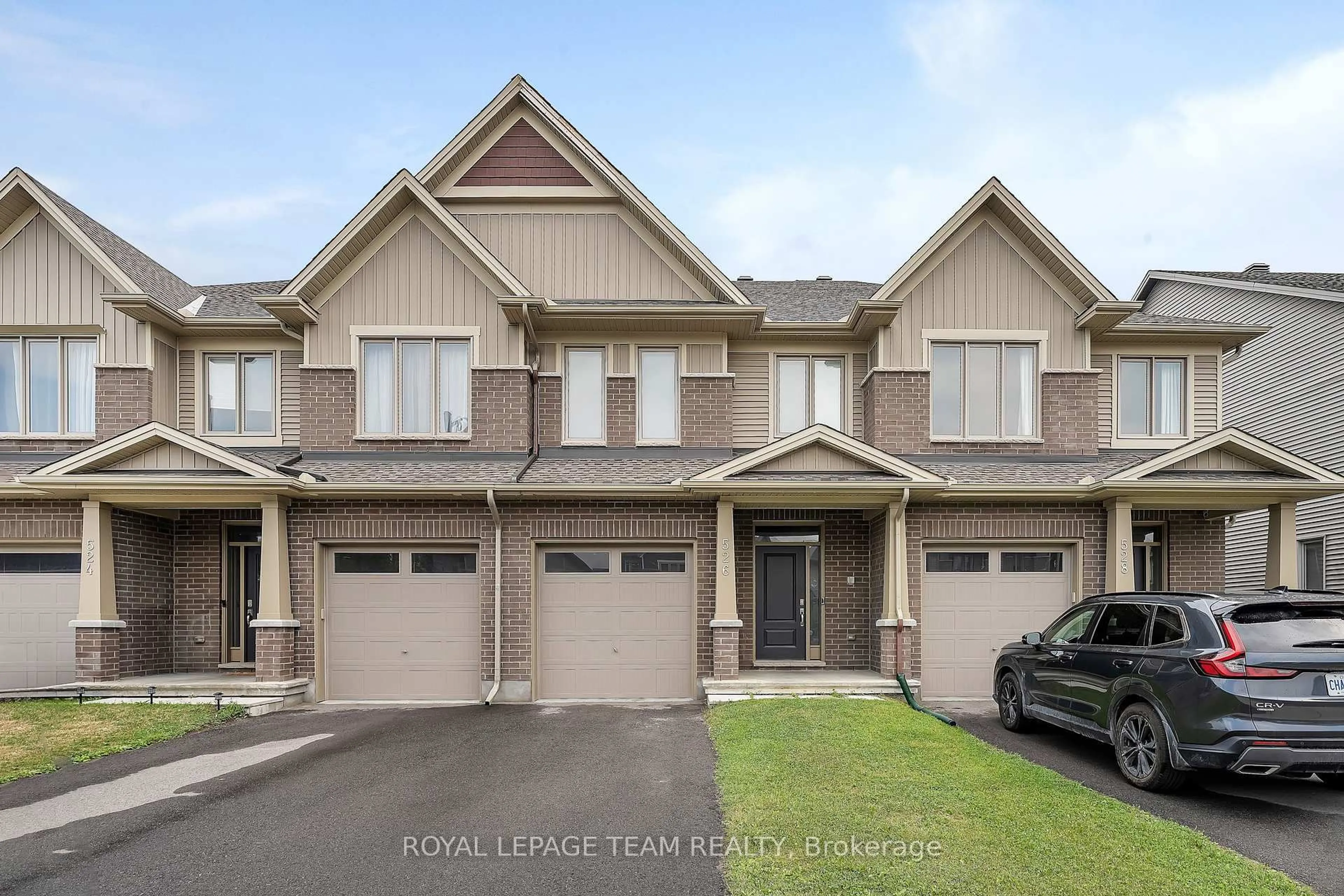 A pic from outside/outdoor area/front of a property/back of a property/a pic from drone, street for 526 EDENWYLDE Dr, Ottawa Ontario K2S 2K4