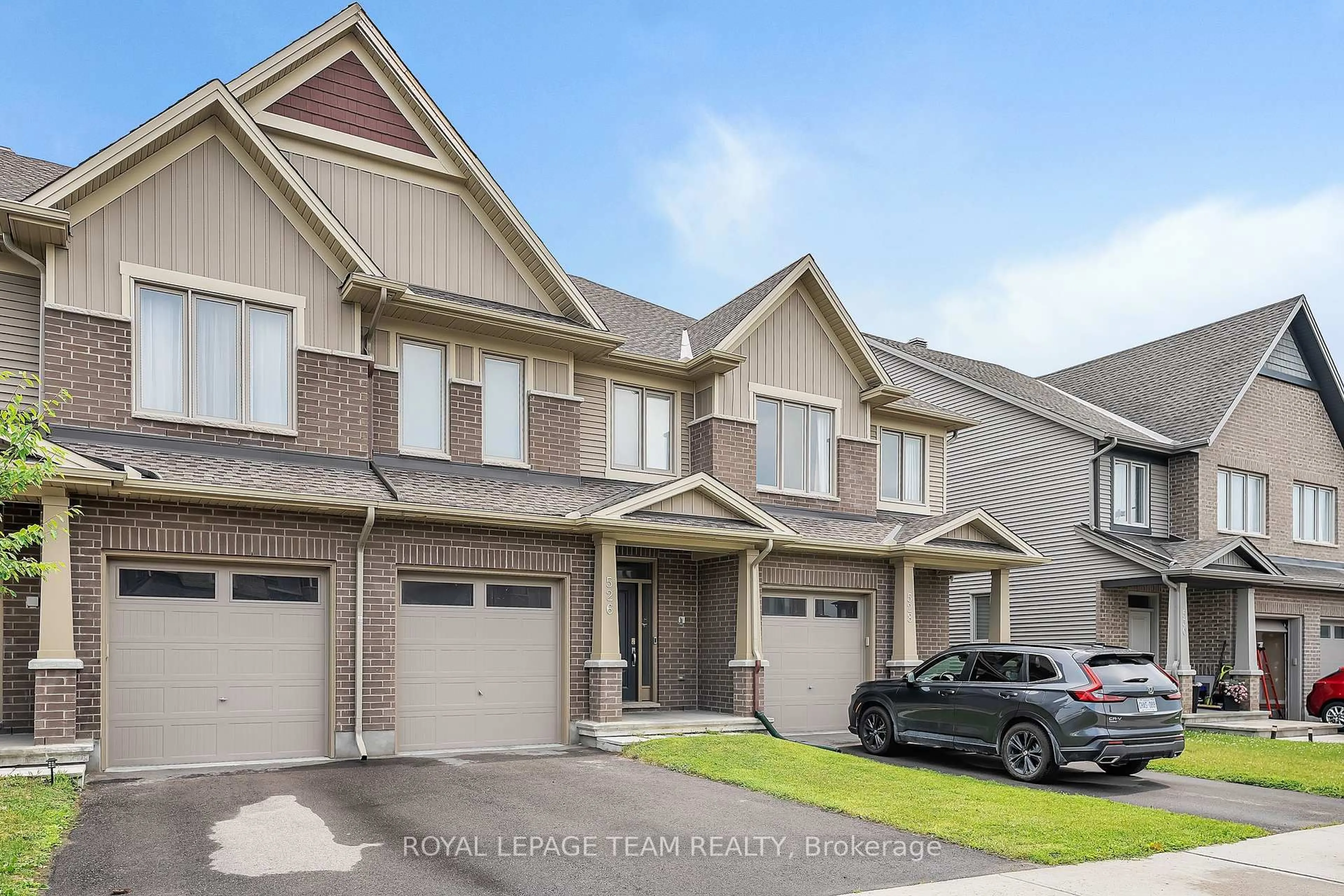 Unknown for 526 EDENWYLDE Dr, Ottawa Ontario K2S 2K4