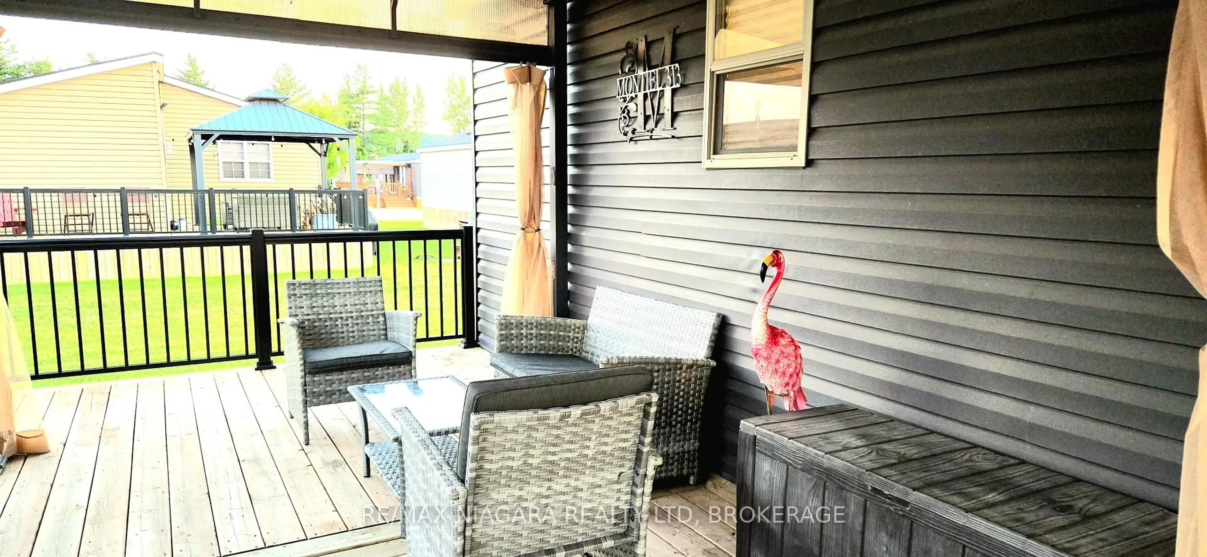 Patio, street for 1501 Line 8 Rd #313, Niagara-on-the-Lake Ontario L0S 1J0