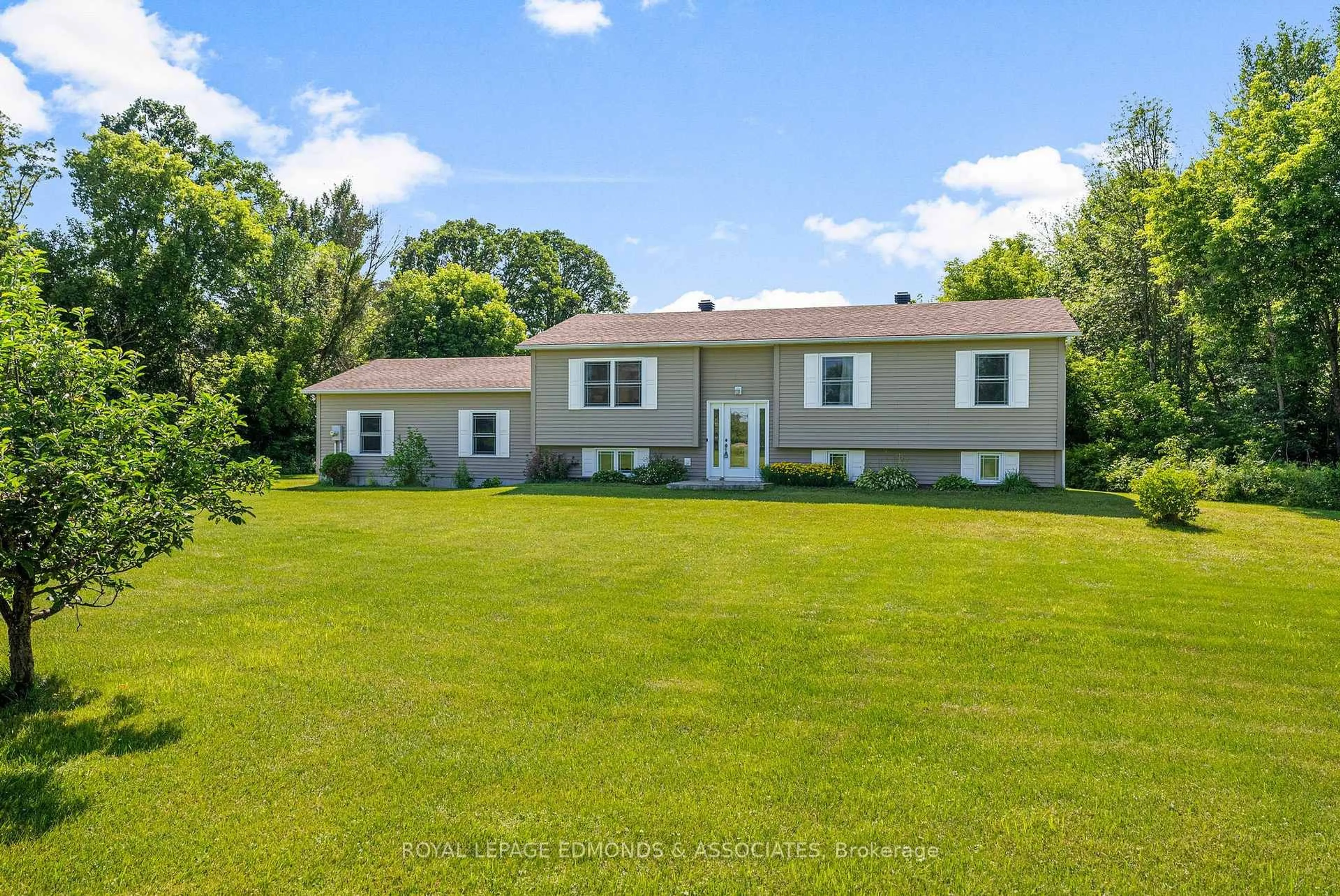 A pic from outside/outdoor area/front of a property/back of a property/a pic from drone, water/lake/river/ocean view for 2040 Lookout Rd, Westmeath Ontario K0J 2L0