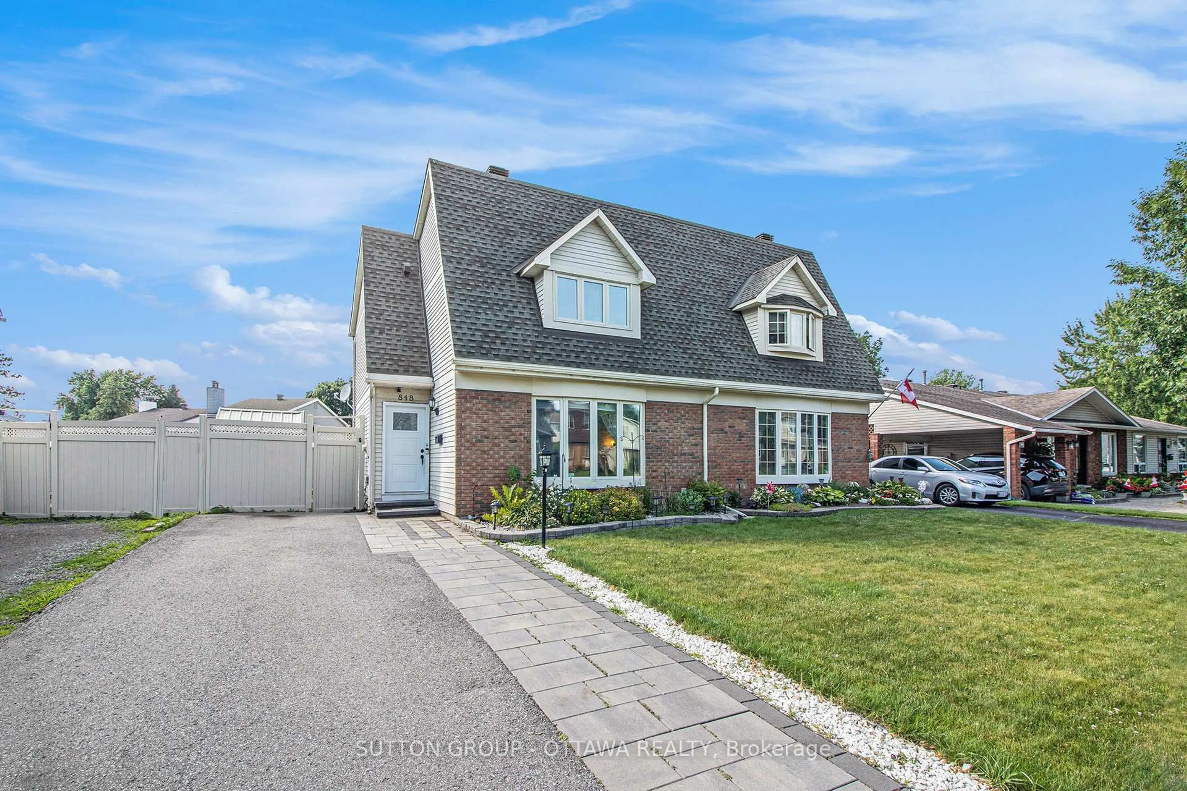 Home with vinyl exterior material, street for 848 Borland Dr, Ottawa Ontario K1E 1X5