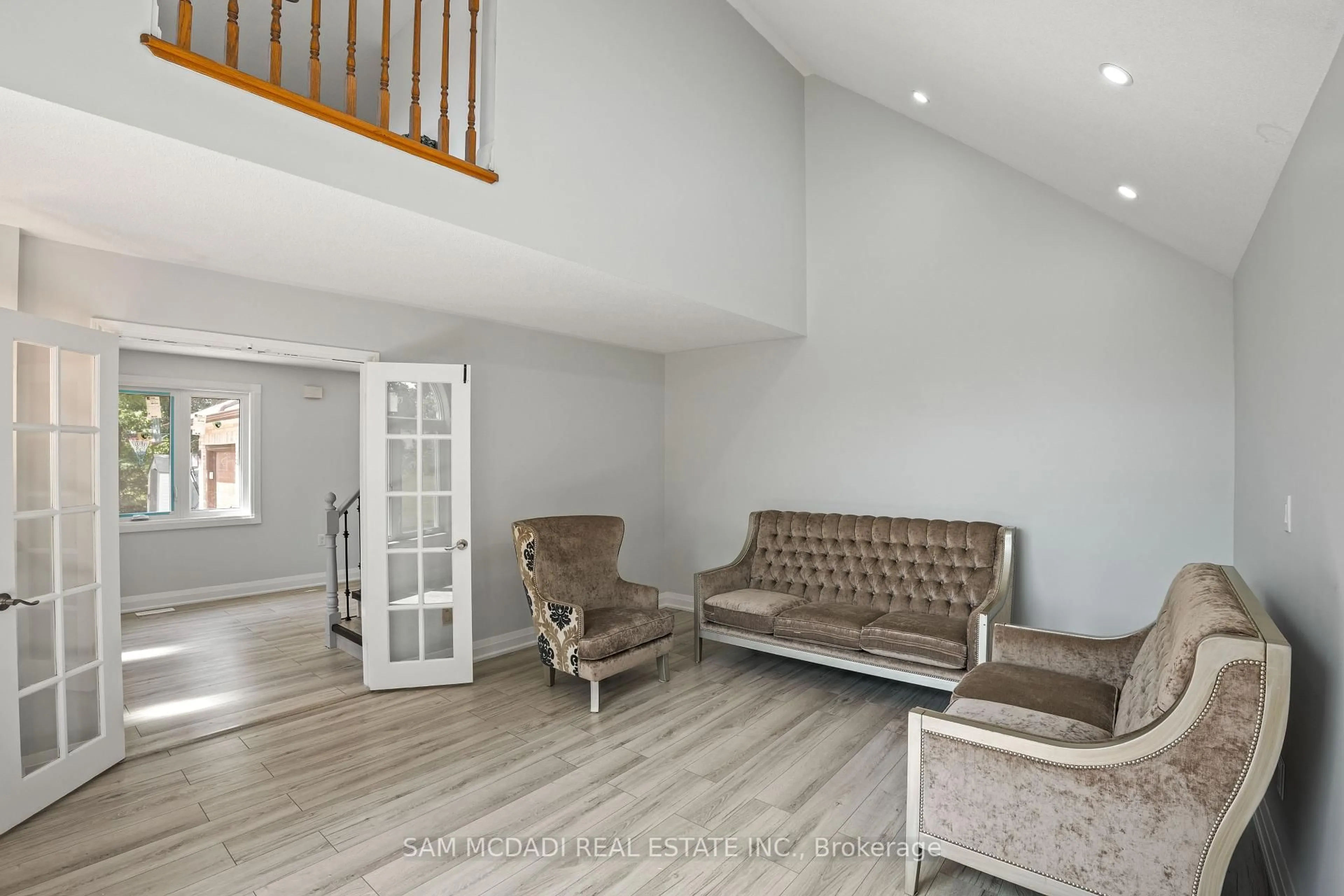 Living room with furniture, unknown for 5745 Fourth Line, Guelph/Eramosa Ontario N0B 2K0