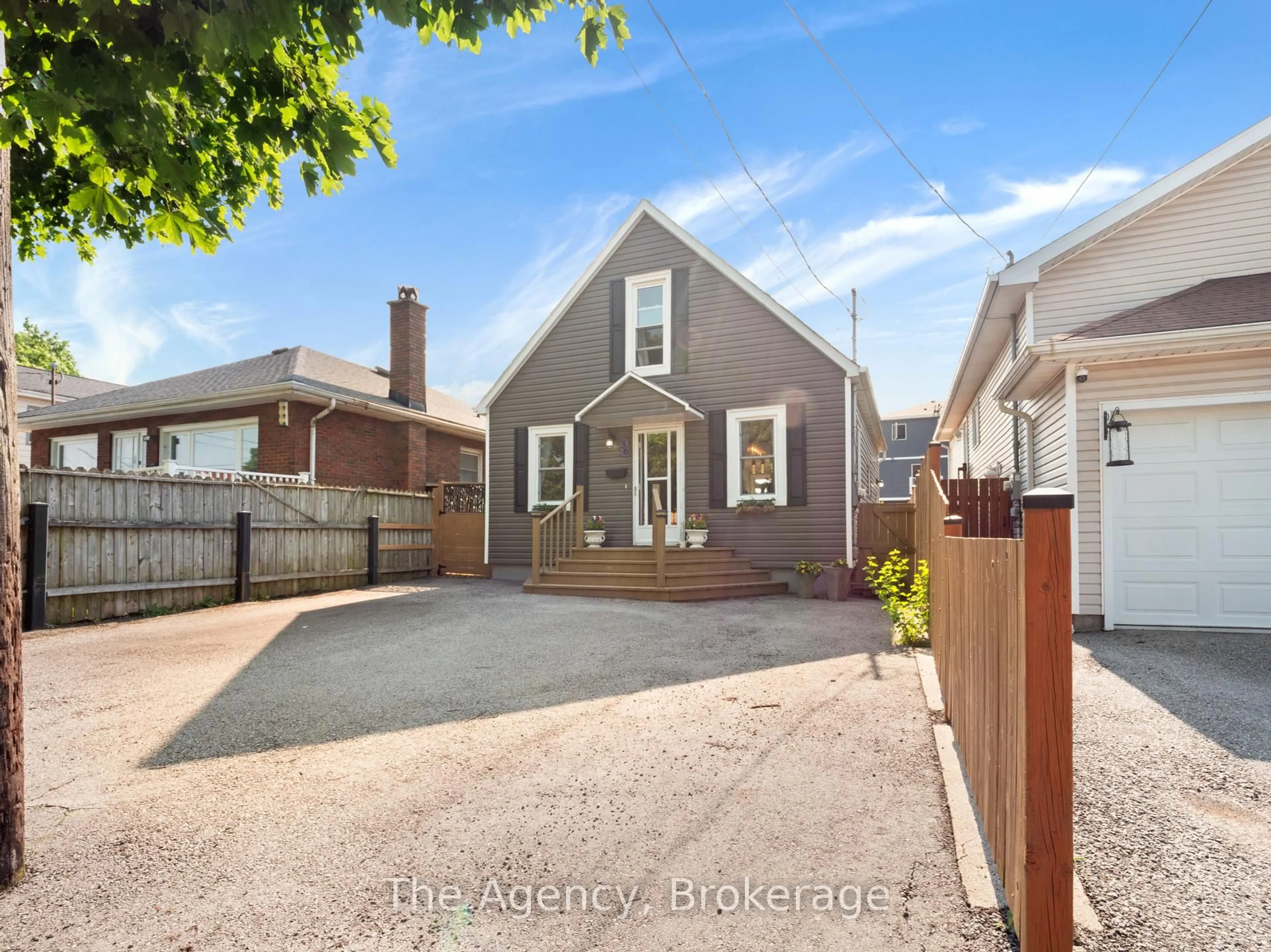 Unknown for 36 Afton Ave, Welland Ontario L3B 1V5