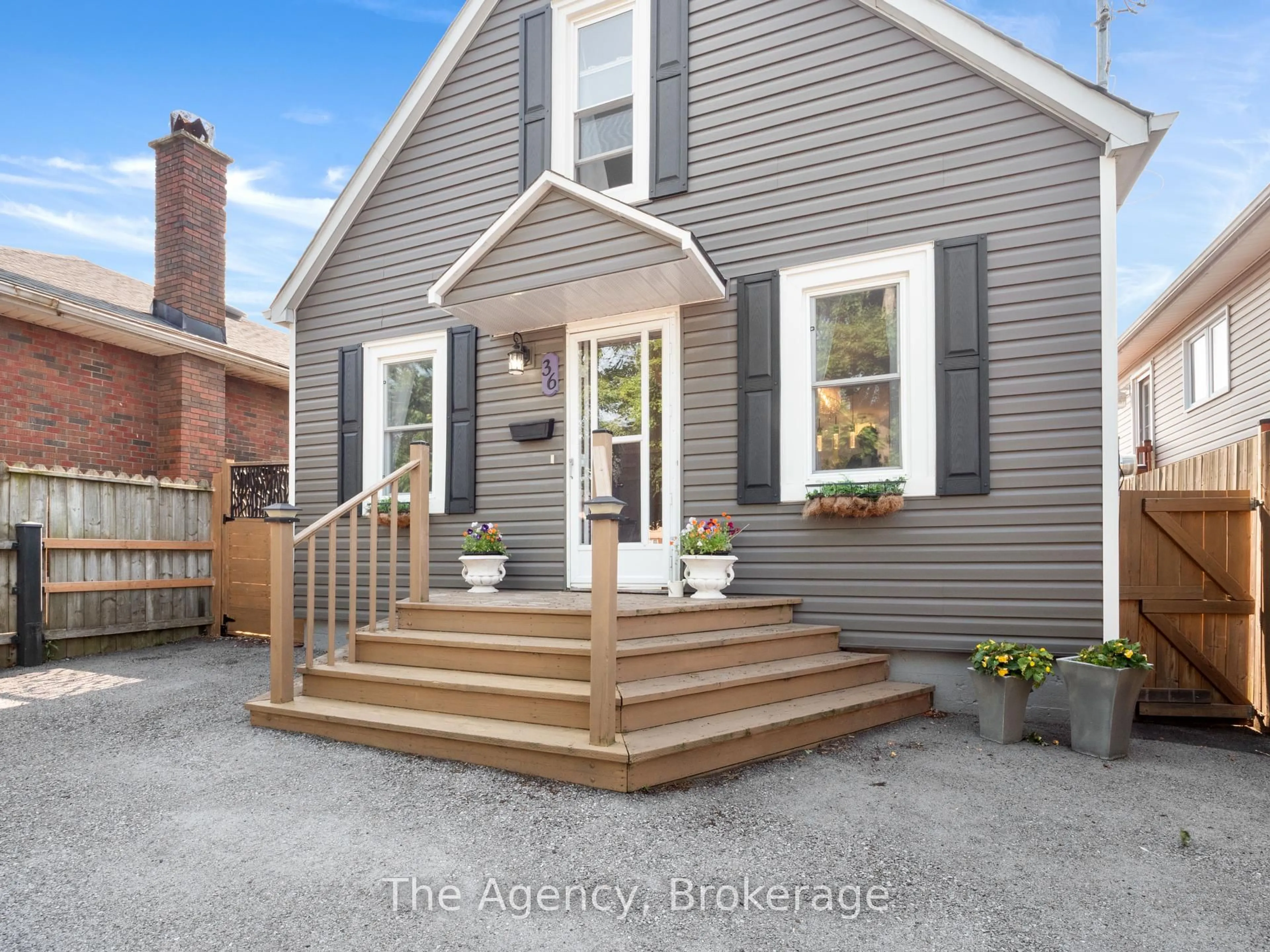 Home with brick exterior material, street for 36 Afton Ave, Welland Ontario L3B 1V5