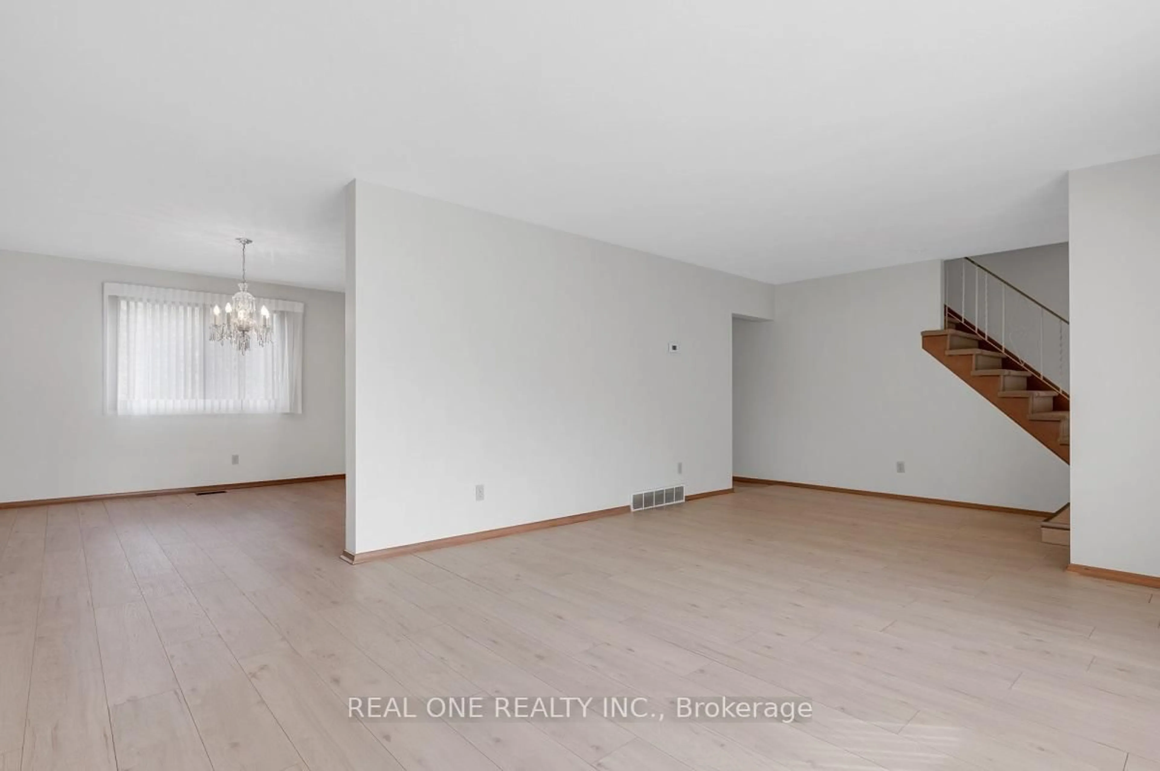 A pic of a room for 6 Talisman Crt, Hamilton Ontario L9C 2P7