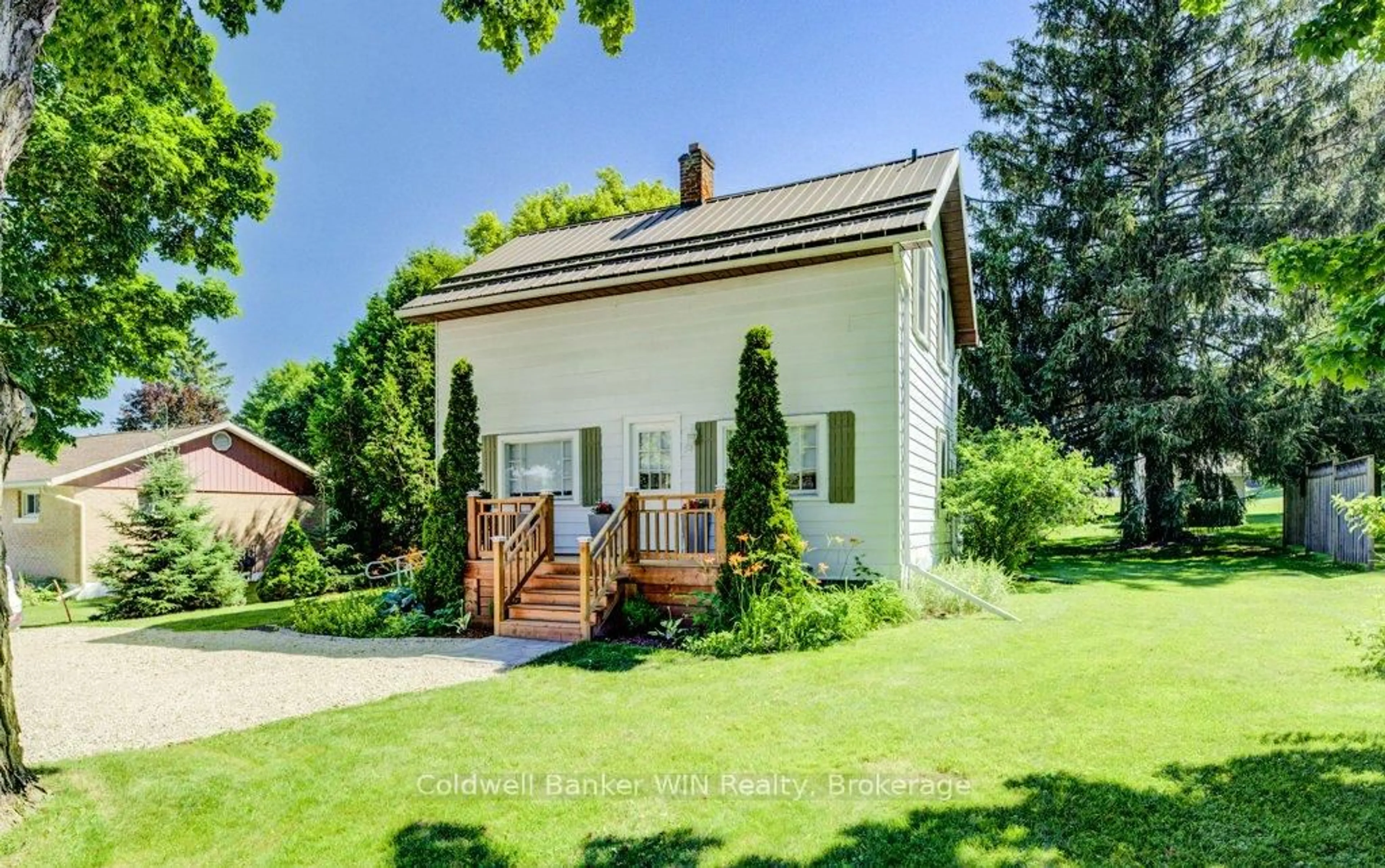 Unknown for 34 Clarke St, Minto Ontario N0G 1M0