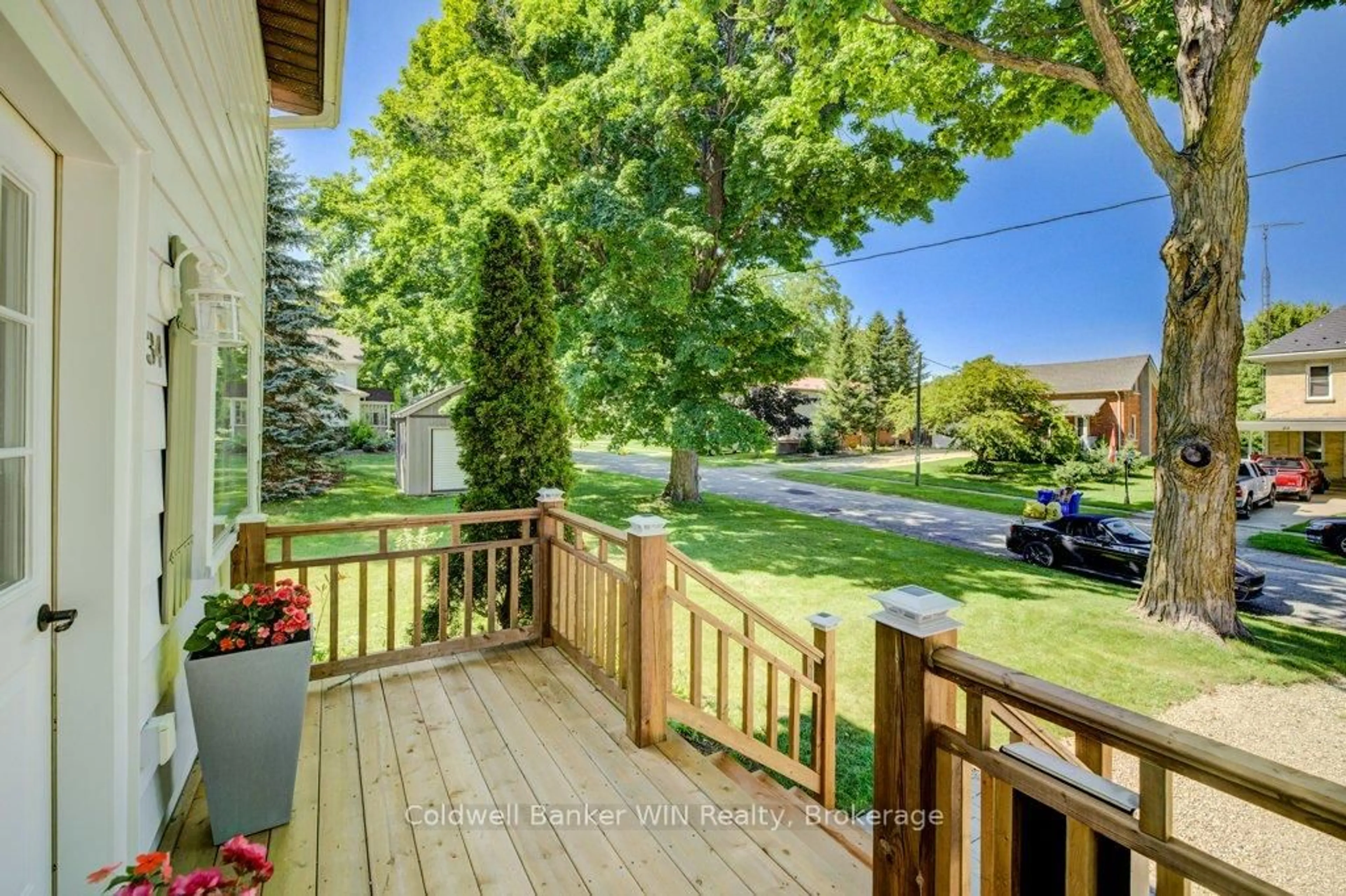 Patio, street for 34 Clarke St, Minto Ontario N0G 1M0